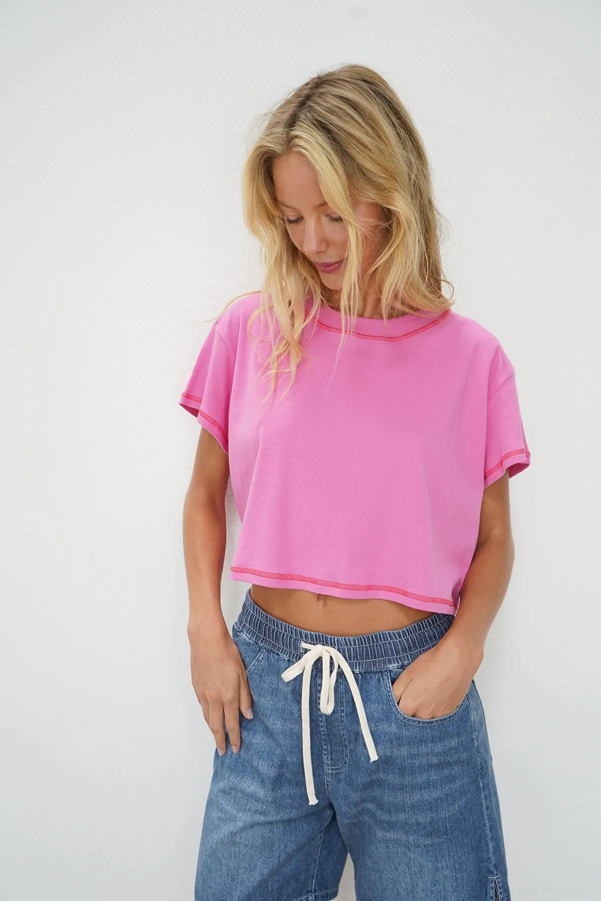 Casual Flex Design Tagless Comfort Leni Cropped Tee - Bright Pink