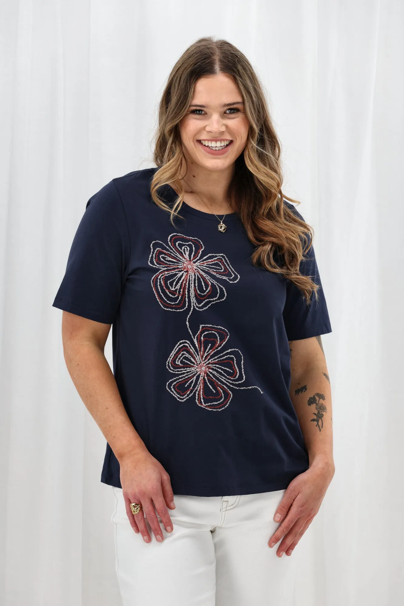 Breathable Active Wear Gloss The Label Zayden Floral Embroidered Tee Navy