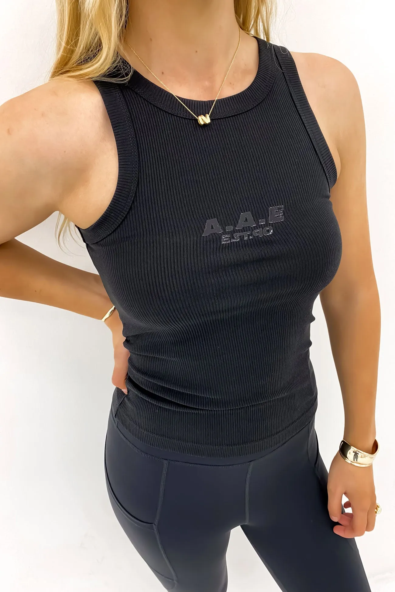 Luxe Active Tank Black Planet Glow