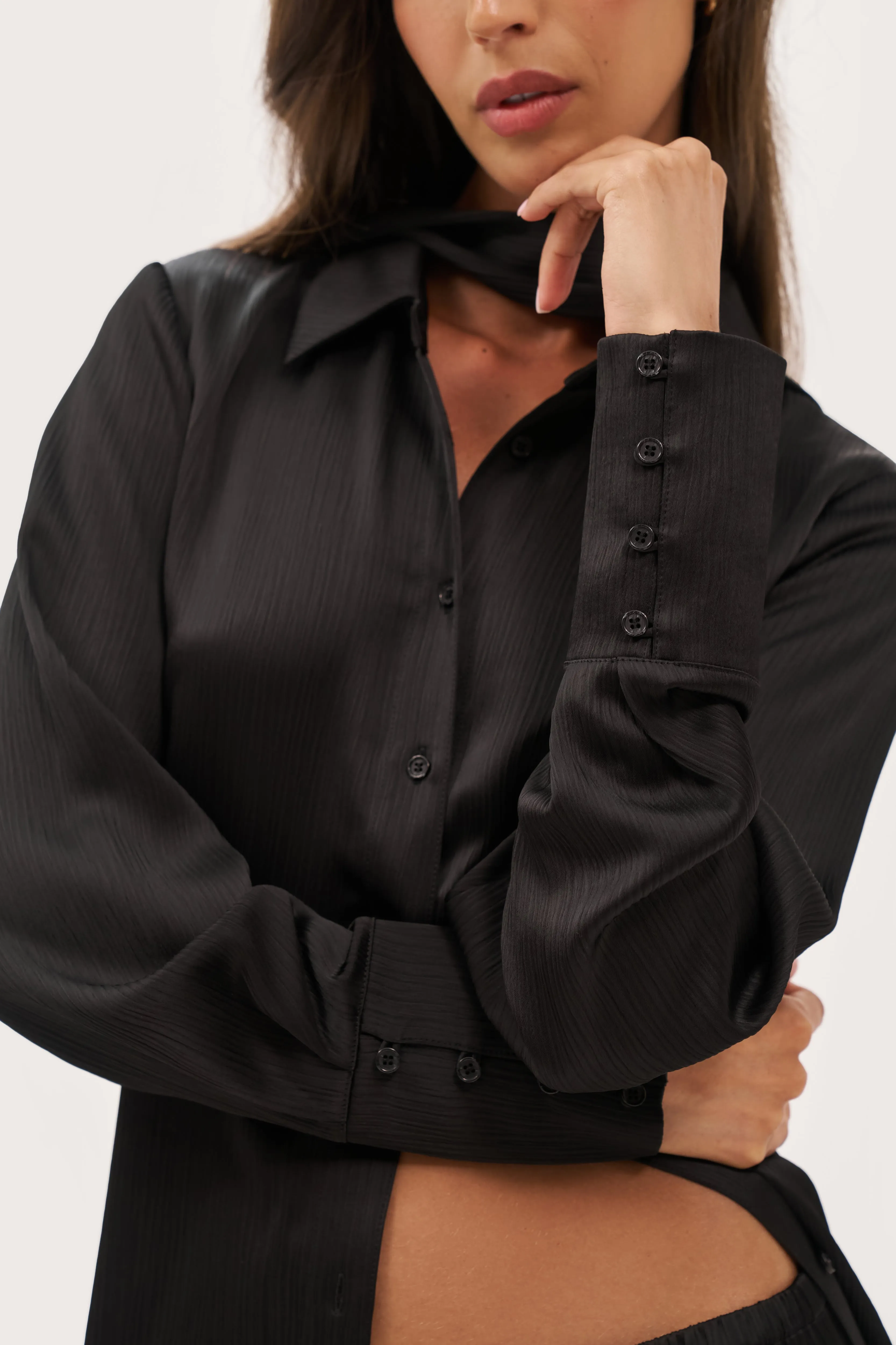 Quick Fit Comfort Vacation Mini Pleat Shirt with Scarf - Black