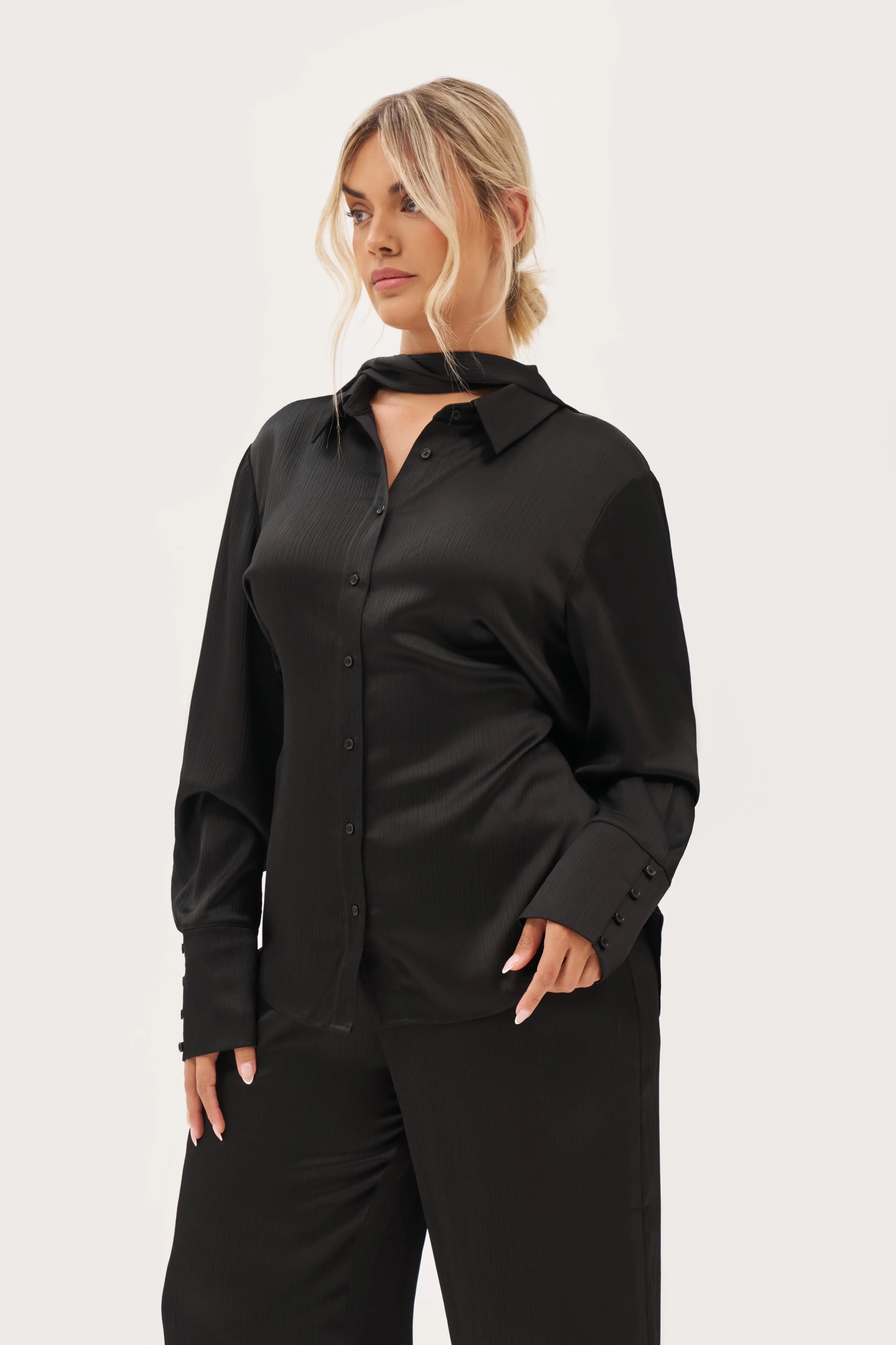 Vacation Mini Pleat Shirt with Scarf - Black Holiday Casual