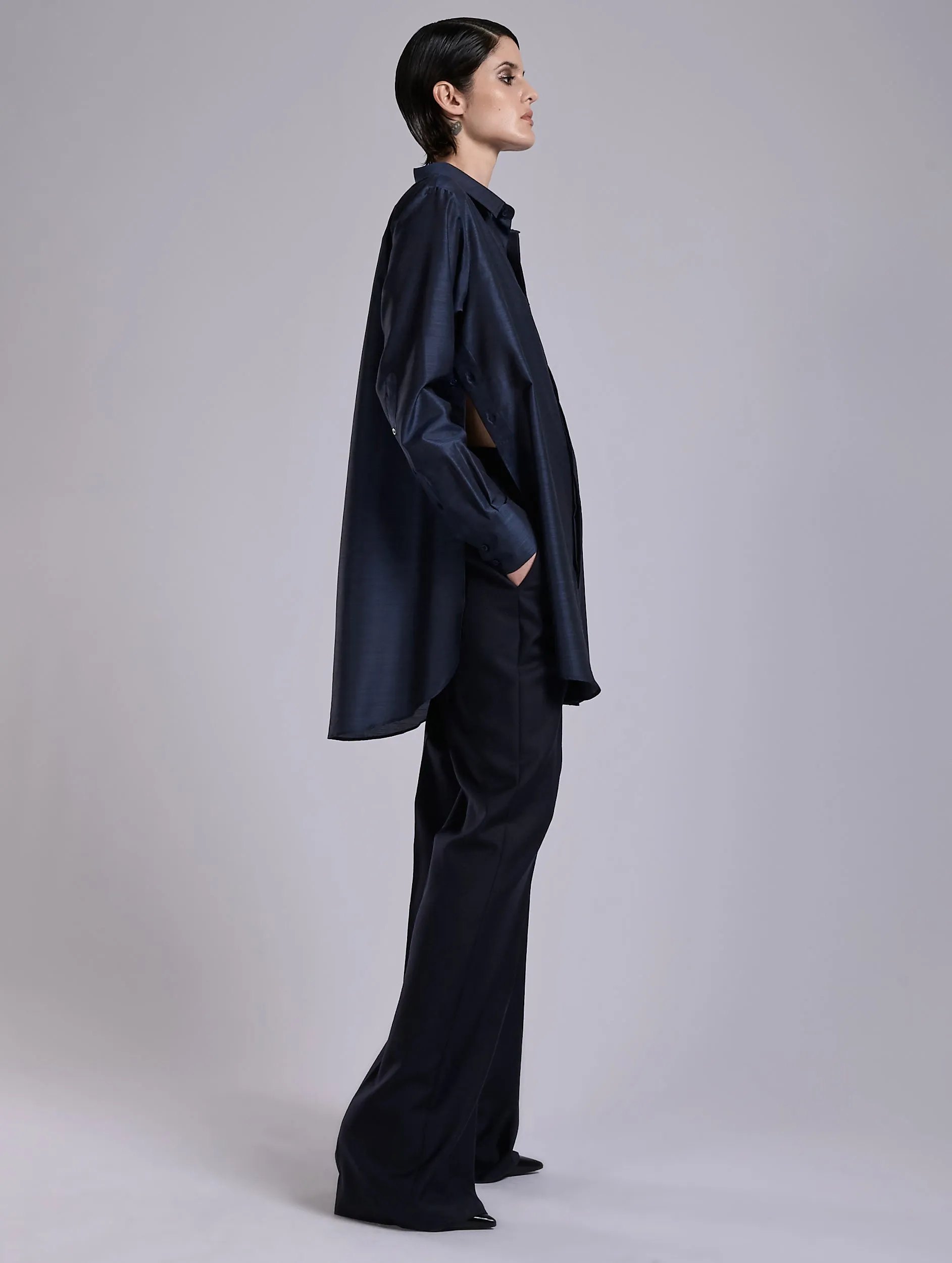 Minimalist fashion Navy extra-fine wool and silk oversized shirt