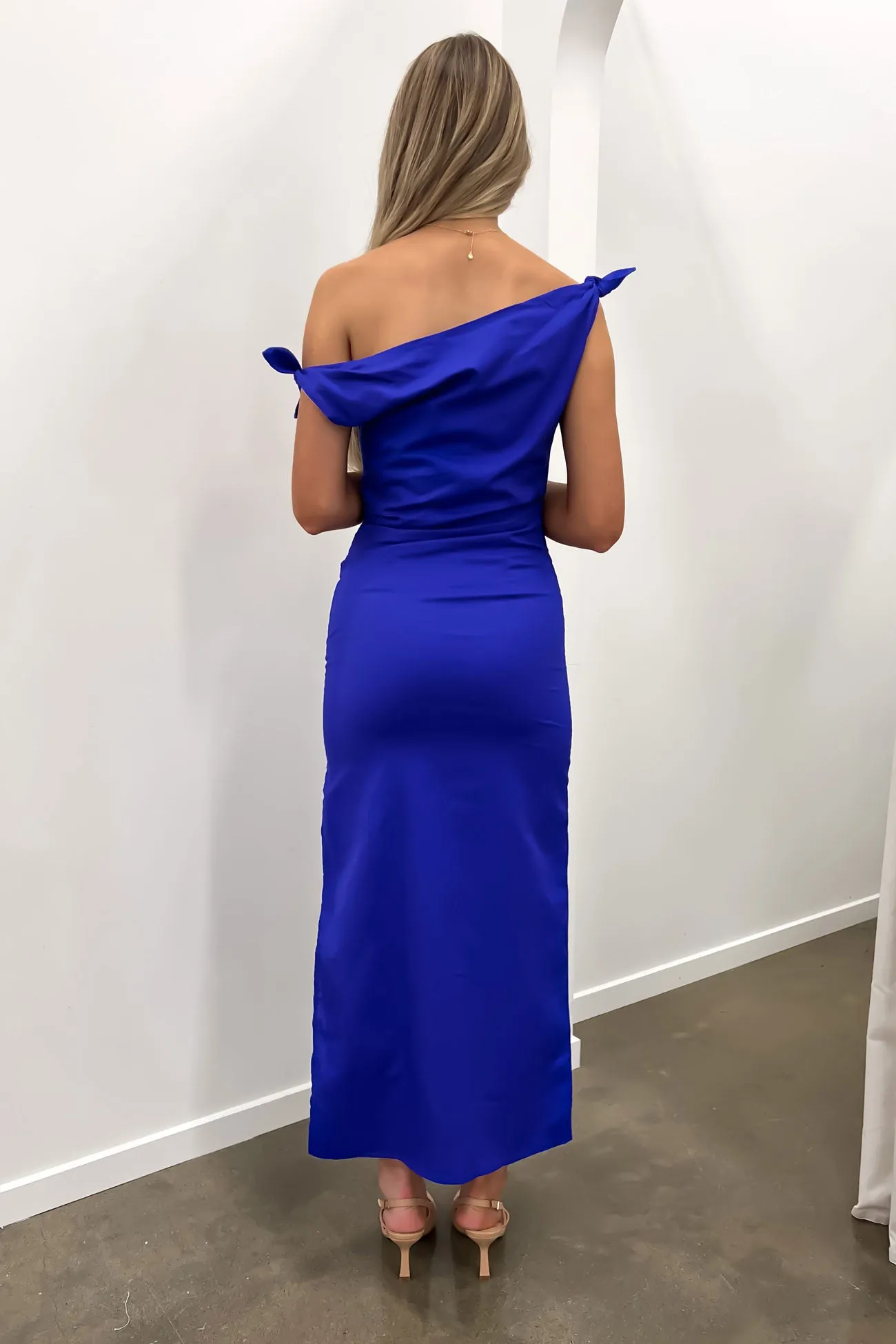 Neela Maxi Dress Blue Crisp Finish All-day style