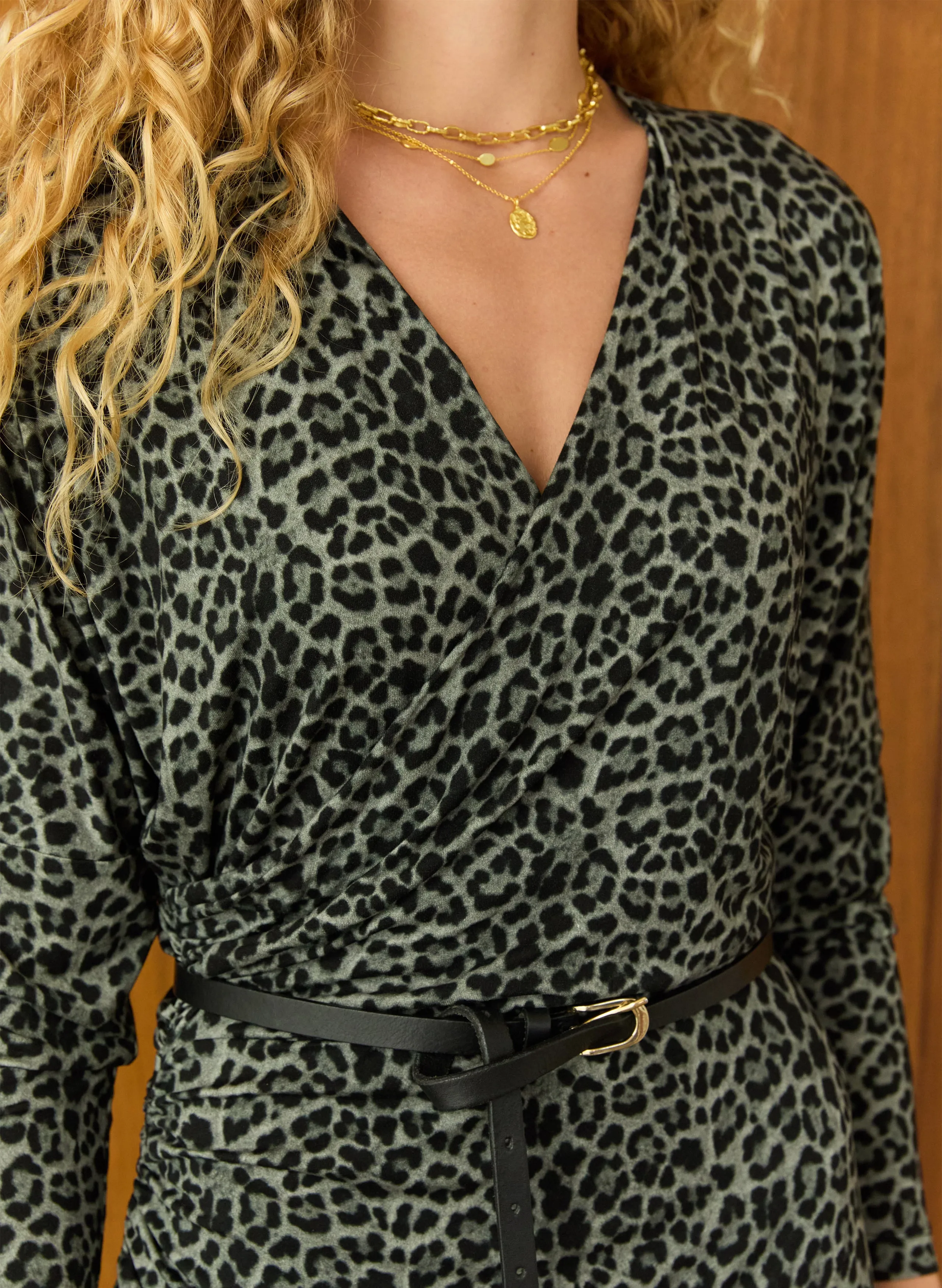 Elegant Vibe Flattering bodycon dress Kylar Printed Jersey?Midi Dress