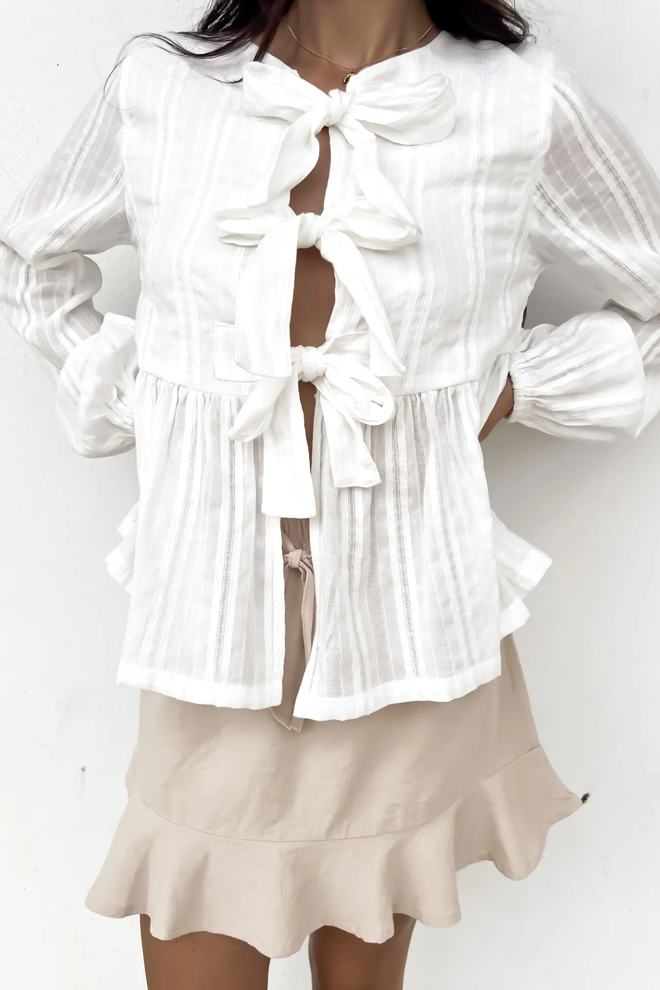 Nyssa Top White Lightweight insulation