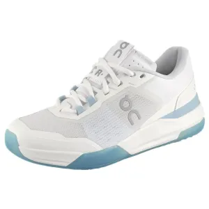 On Women's THE ROGER Advantage Pro - White/Chambray Hexagonal Traction Lugs Memory Foam Padding