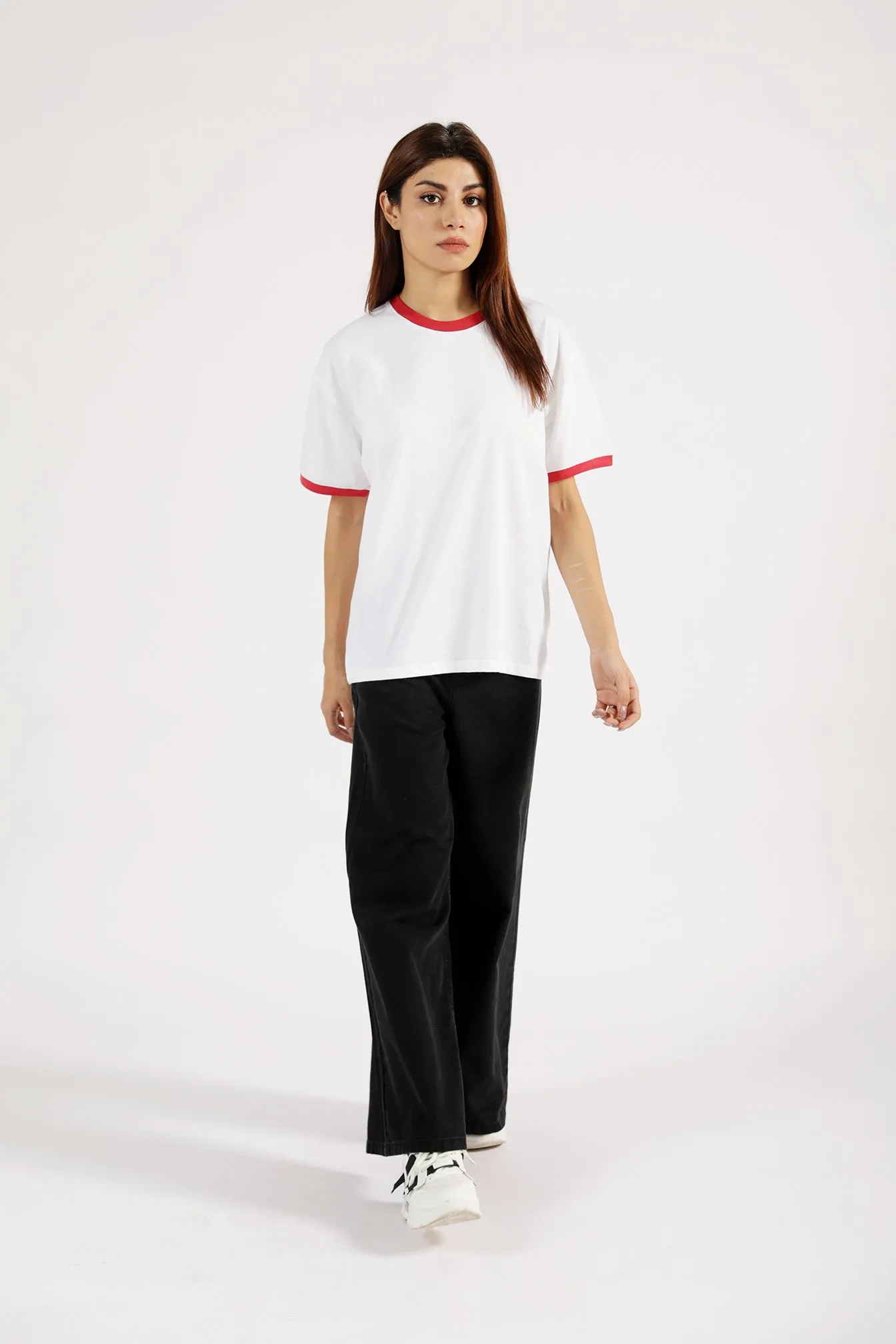 OVERSIZED CONTRAST TEE Stylish and Easygoing Flatlock stitching