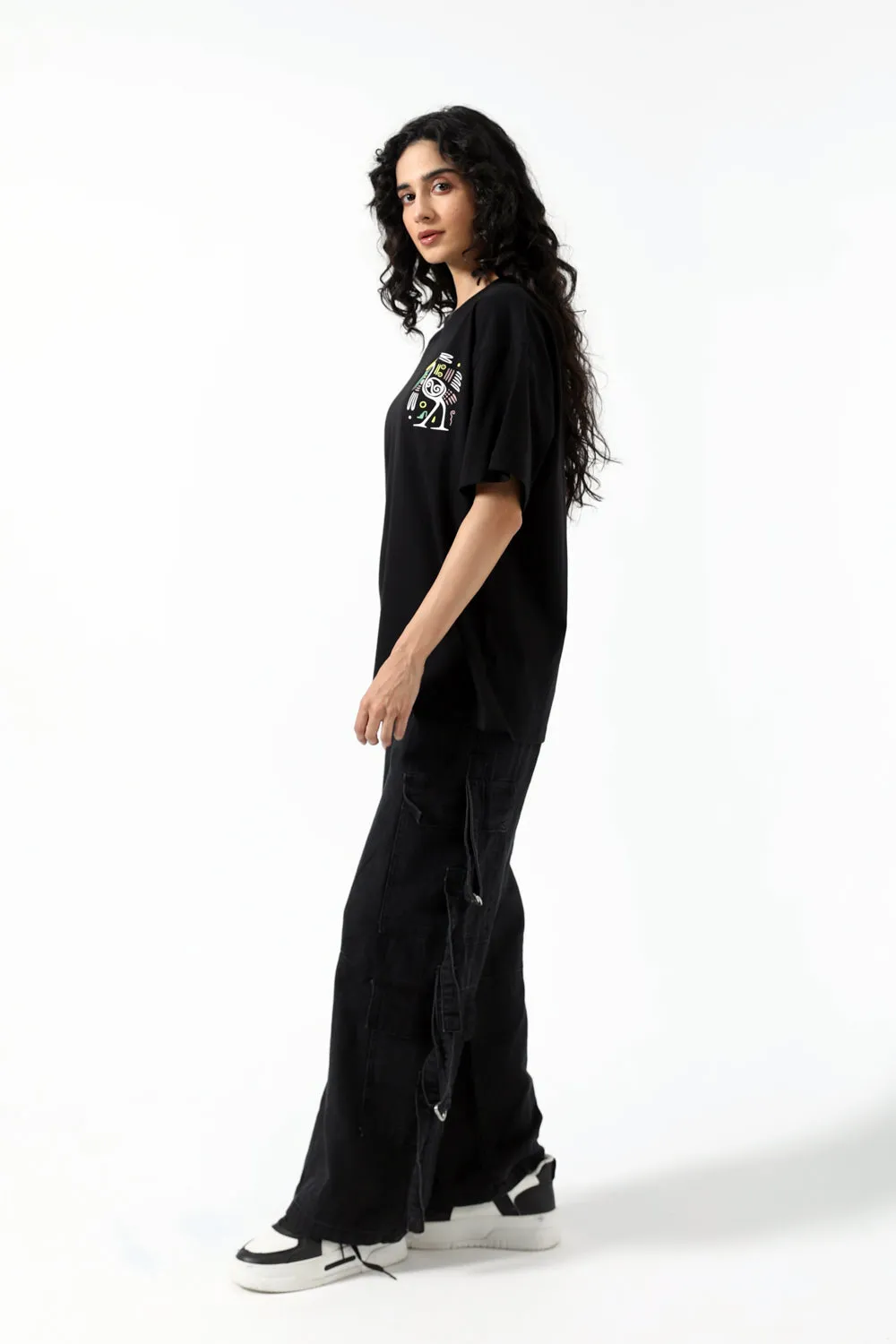 MultipurposeCuffs OVERSIZED GRAPHIC TEE