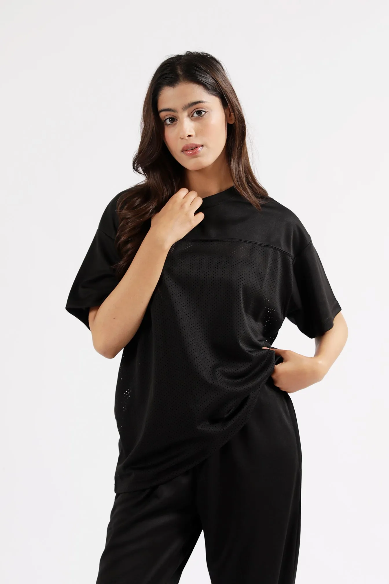 OVERSIZED MESH DETAIL TEE Low Environmental Impact