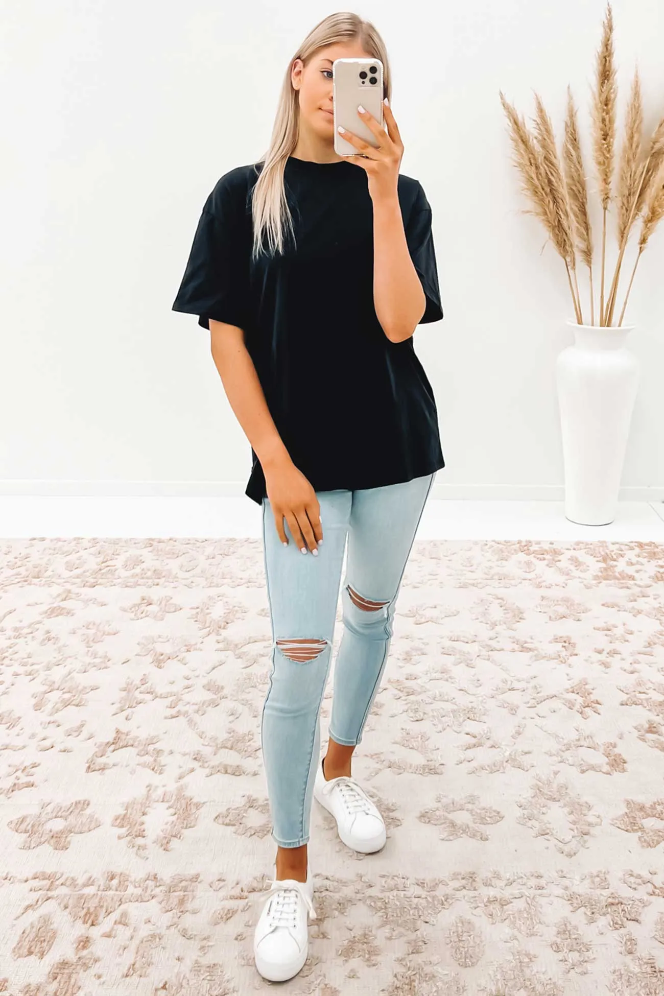 Oversized Tee Washed Black Weekend Outfit