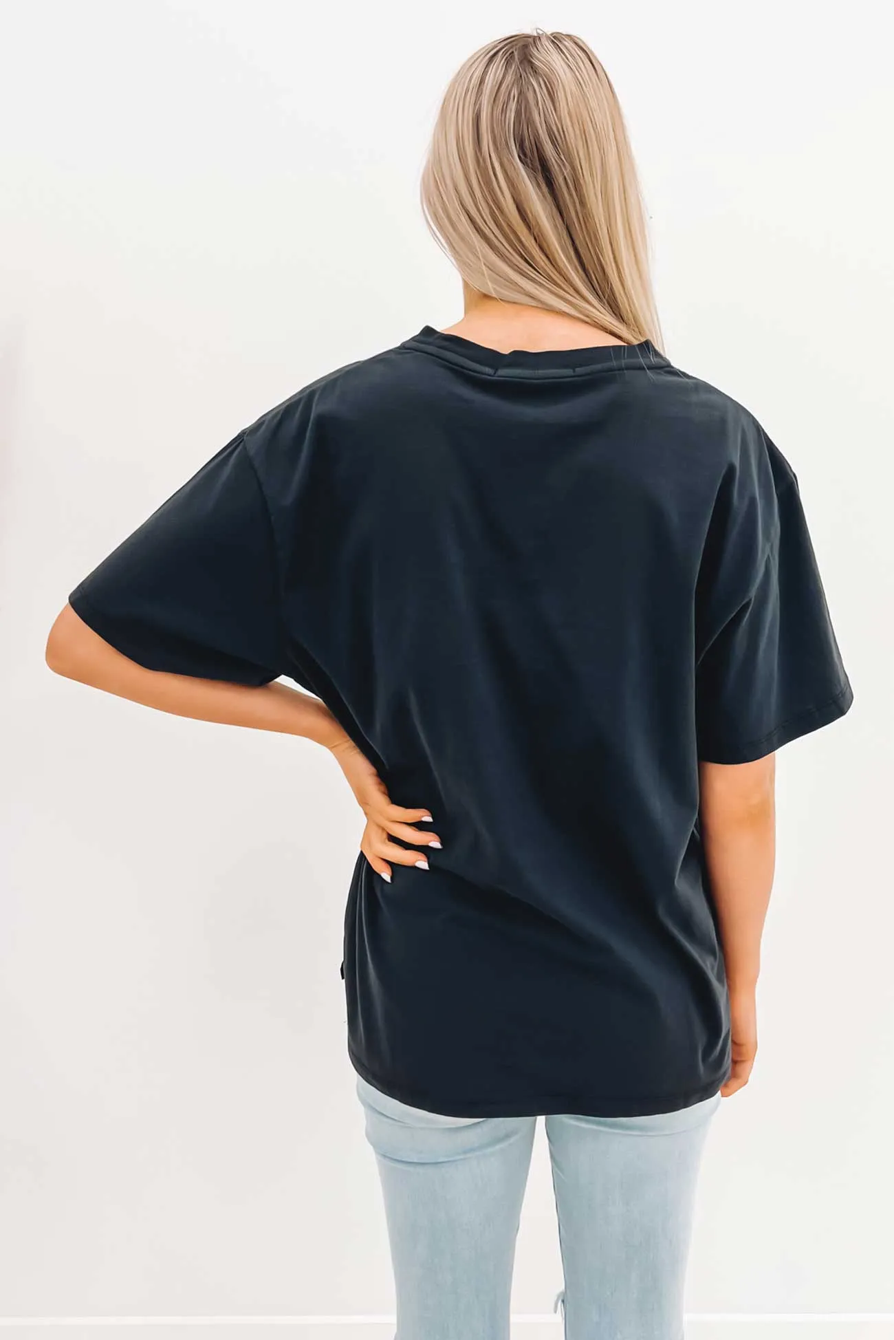 Sporty and Cool Oversized Tee Washed Black