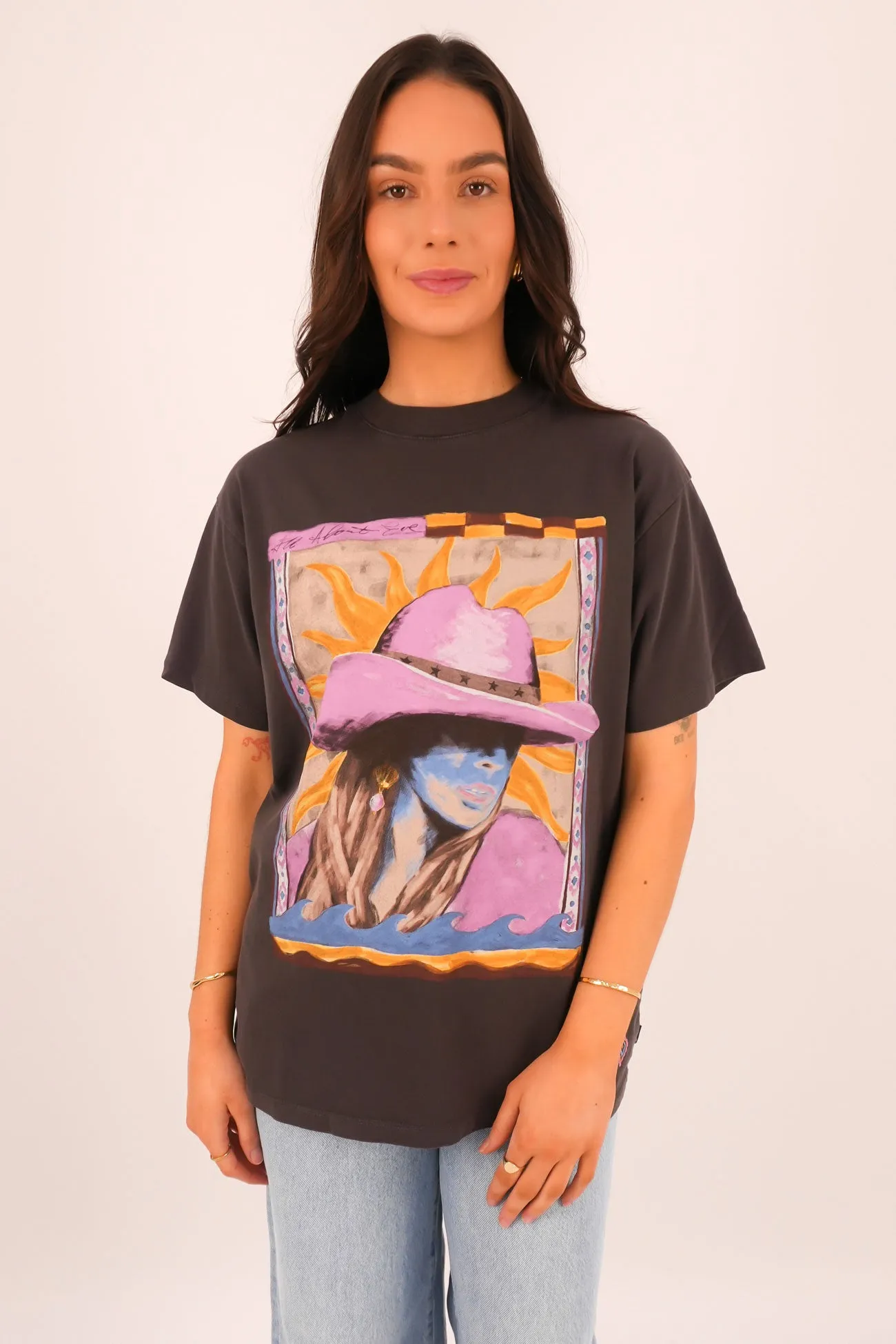 Calamity Sun Relaxed Tee Washed Black Effortless Fit SlimFitDesign