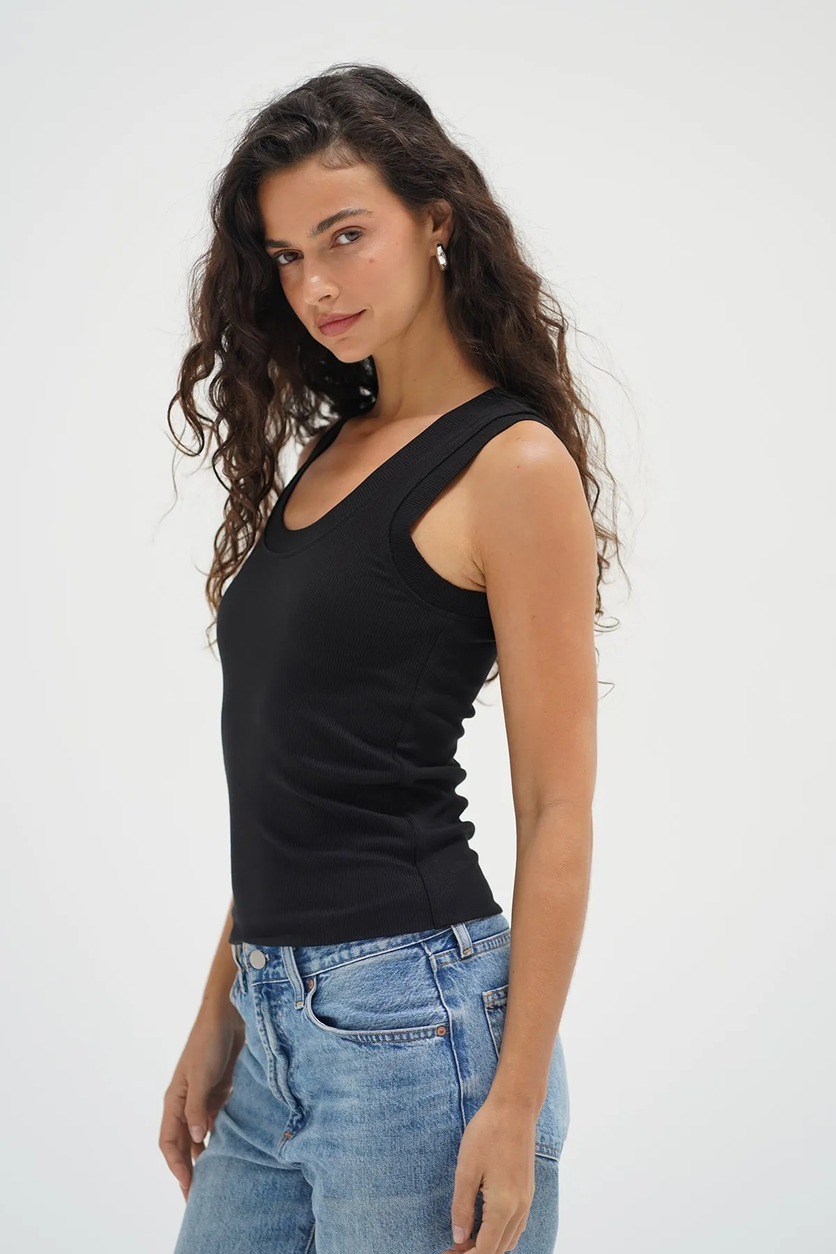 Casual Chic CompressionKnit Double Layer Ribbed Scoop Tank - Black