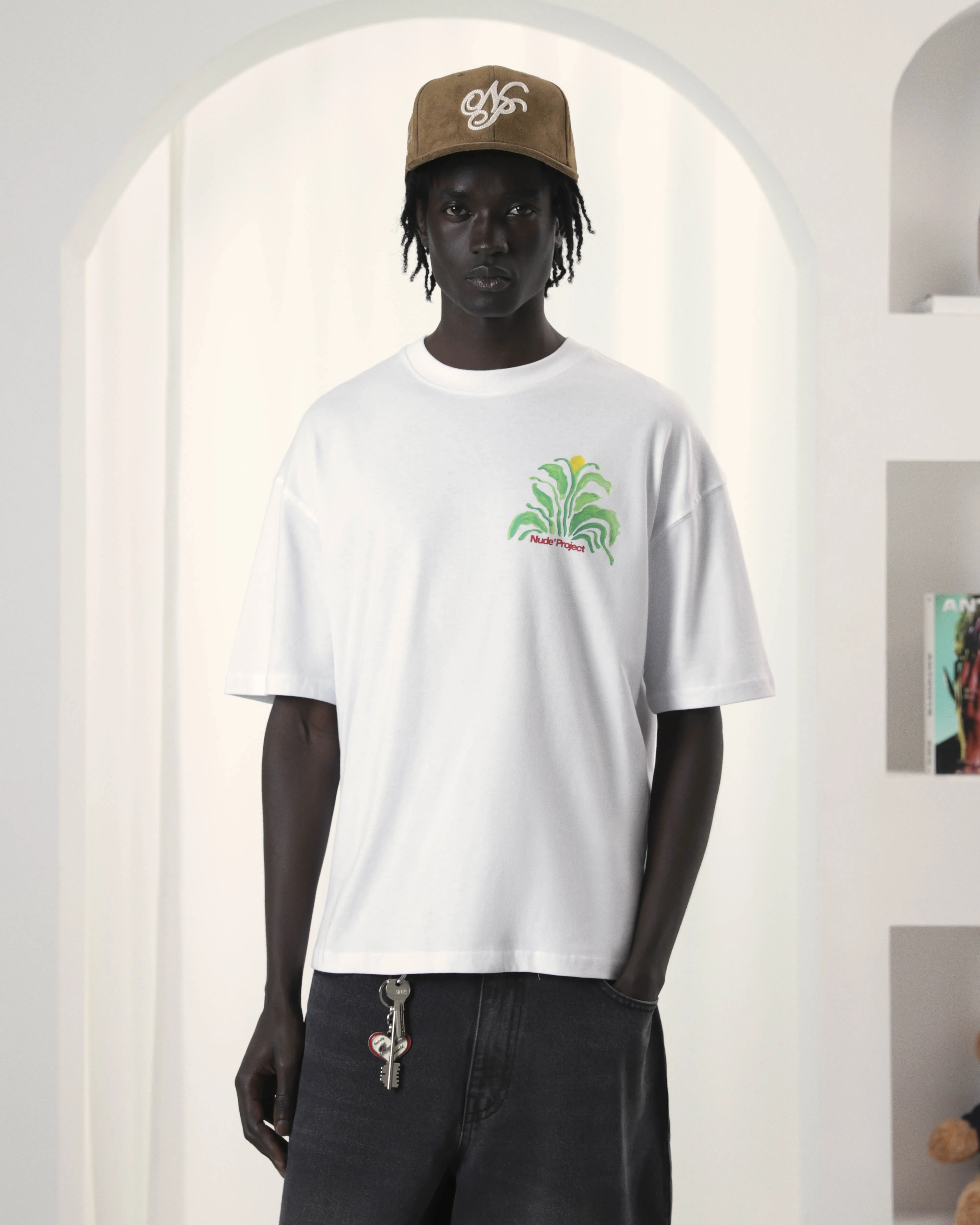 World Tone Seasonal Style Plant Tee White