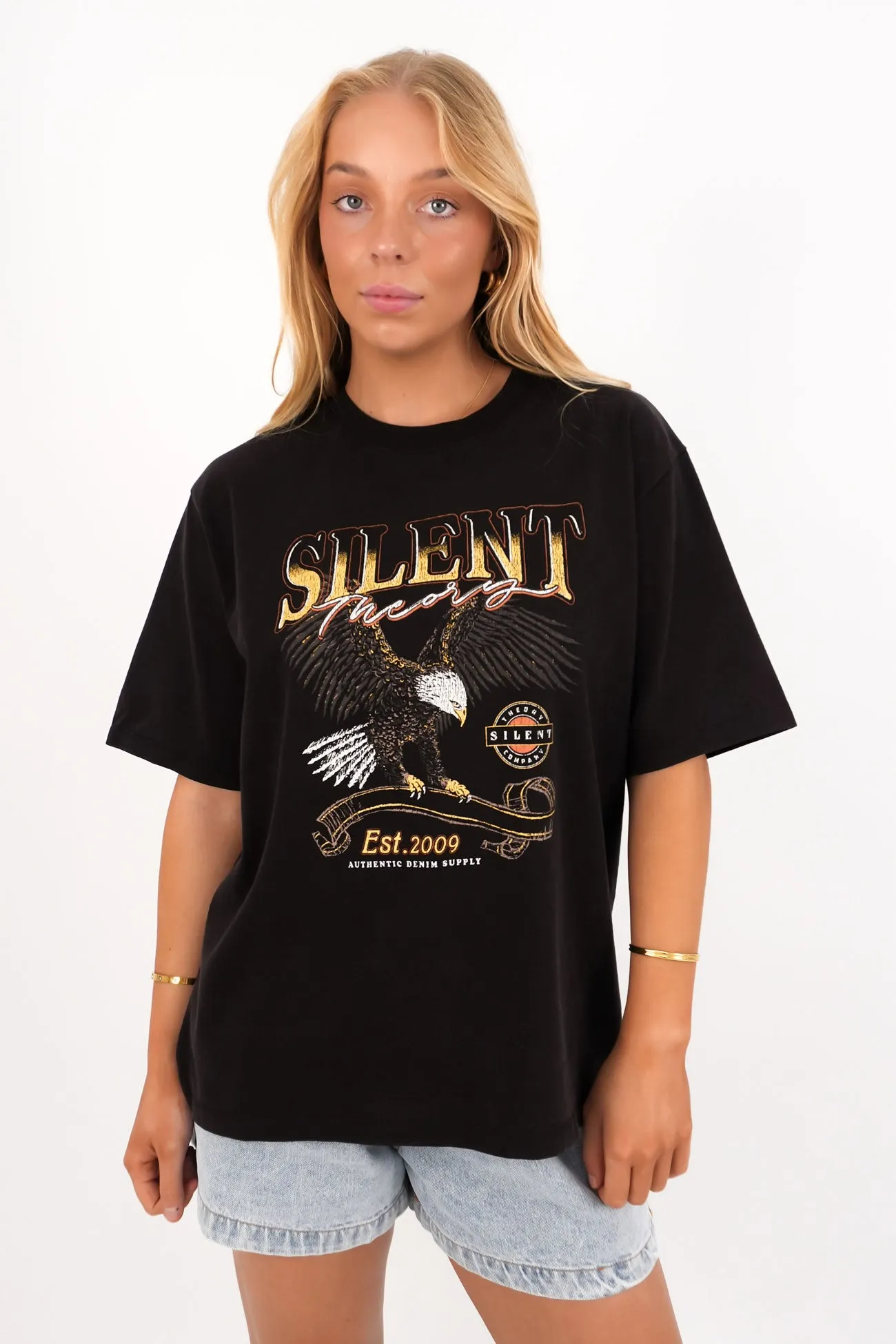 SoftenedNeckline Formation Tee Washed Black