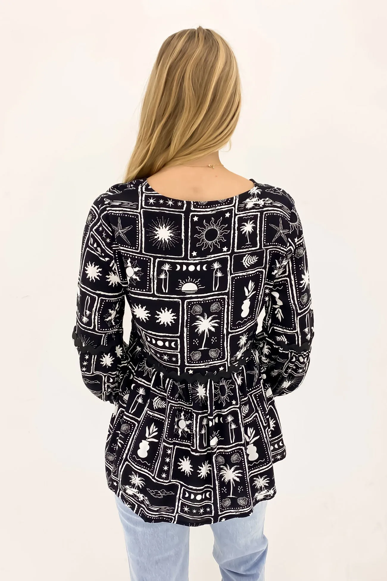 Tobias Top Euro Vacay Smart Fit Urban Chic