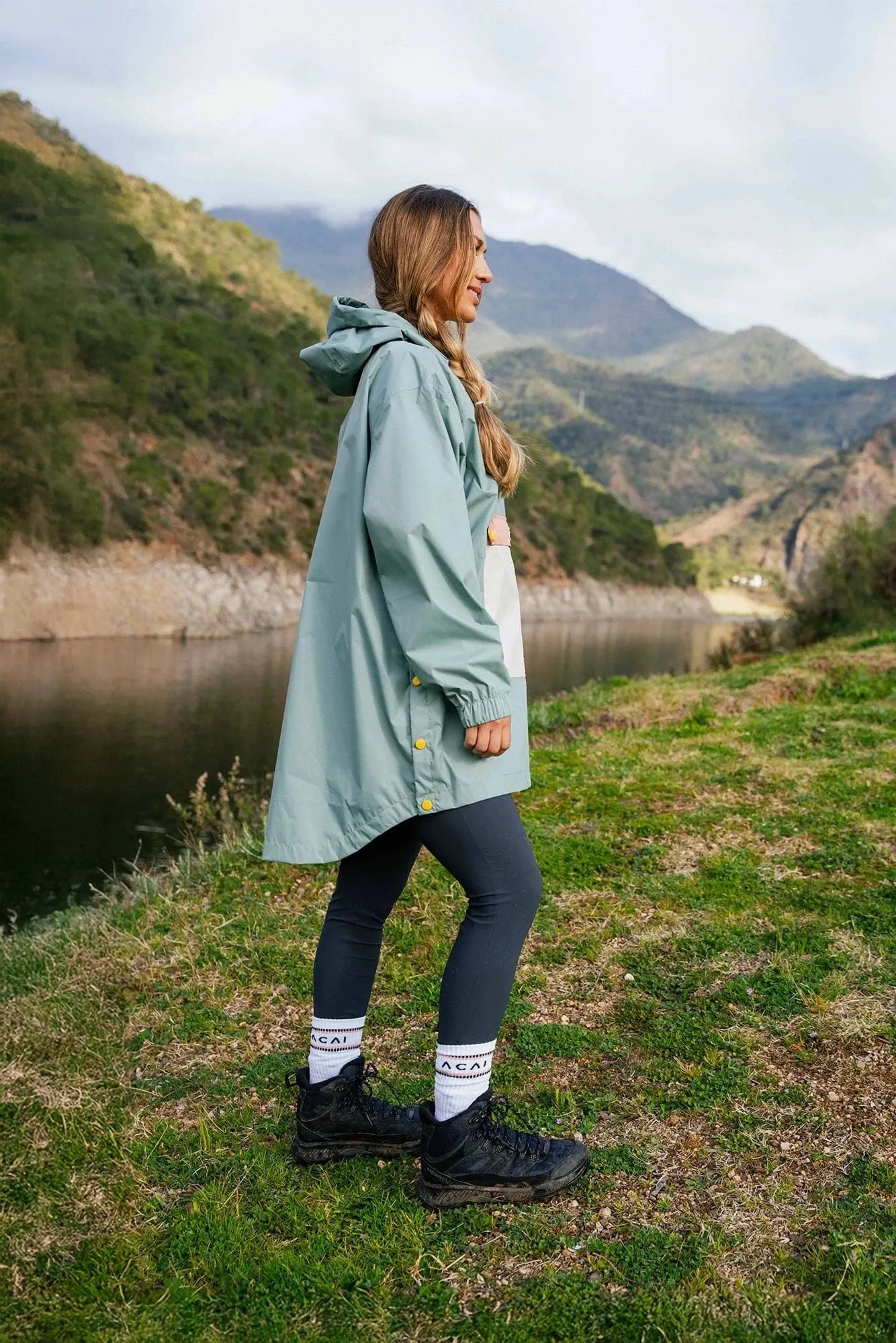 Raindrop Packaway - Lilypad Transitional Wear