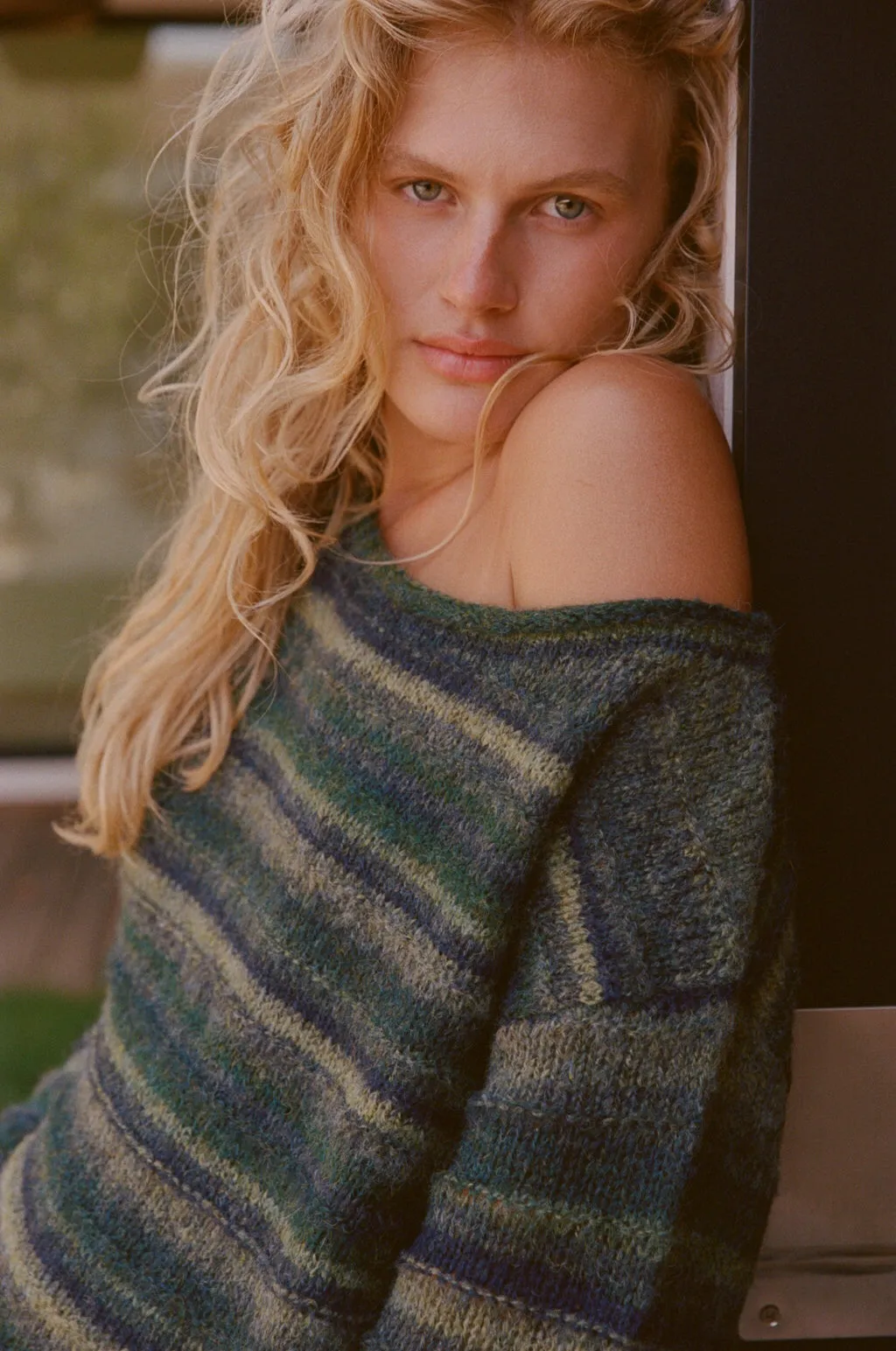 Smooth zipper closure Baklava Knit Olive