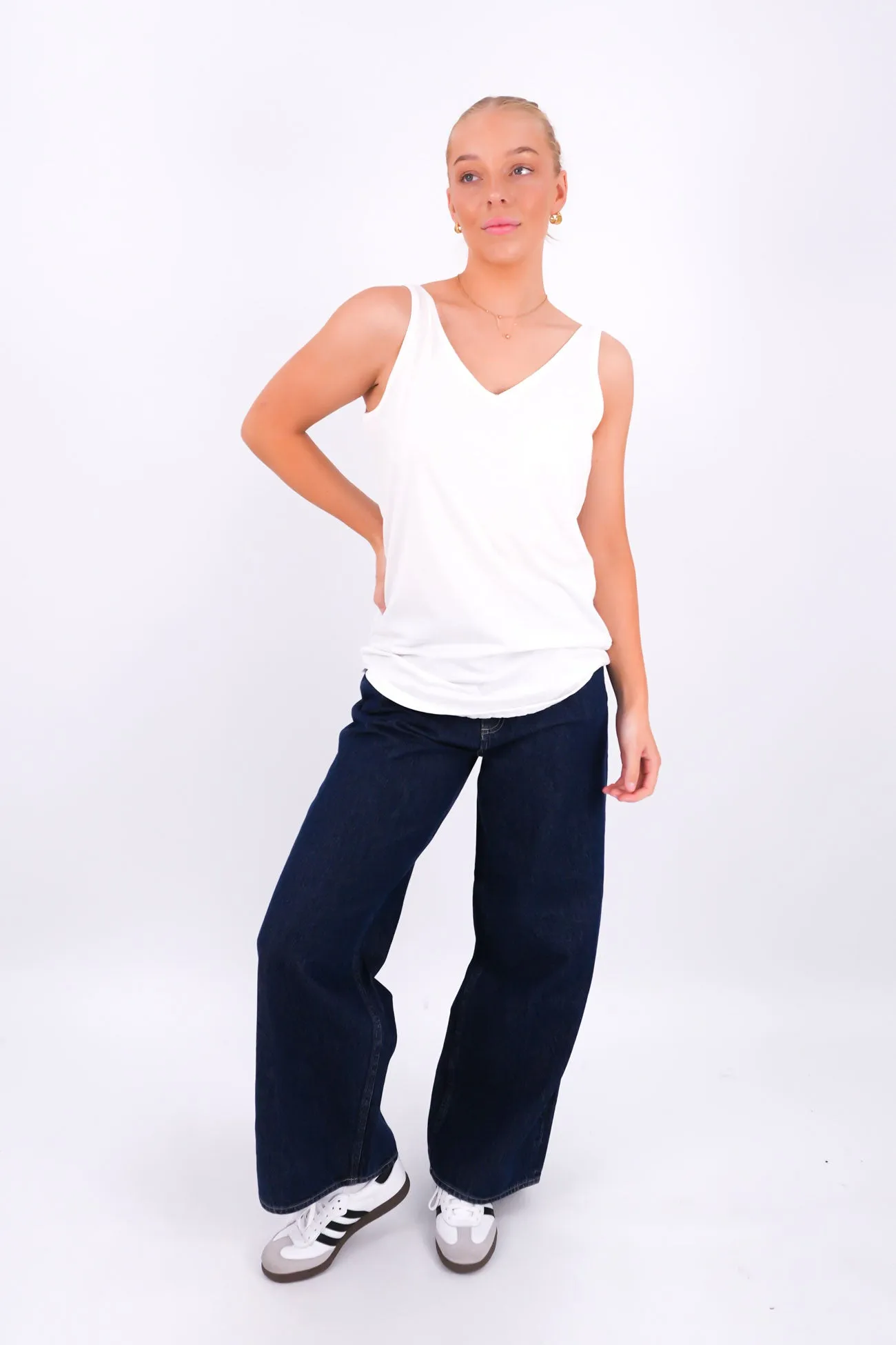 HypoallergenicYarn Trendy Design Ricky Tank White