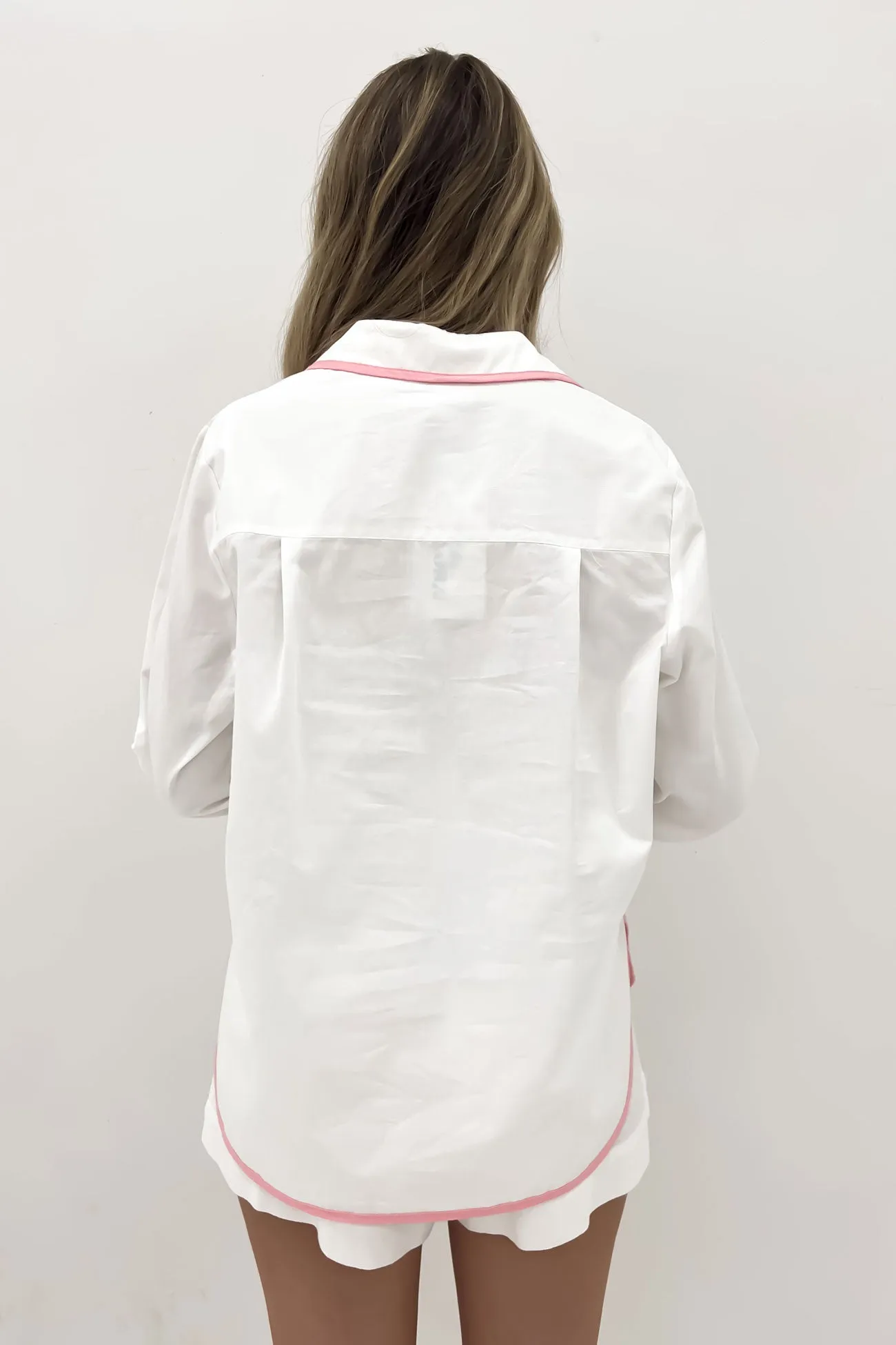 Maddie Shirt White Pink Comfort Apparel Breathable Layer Fit