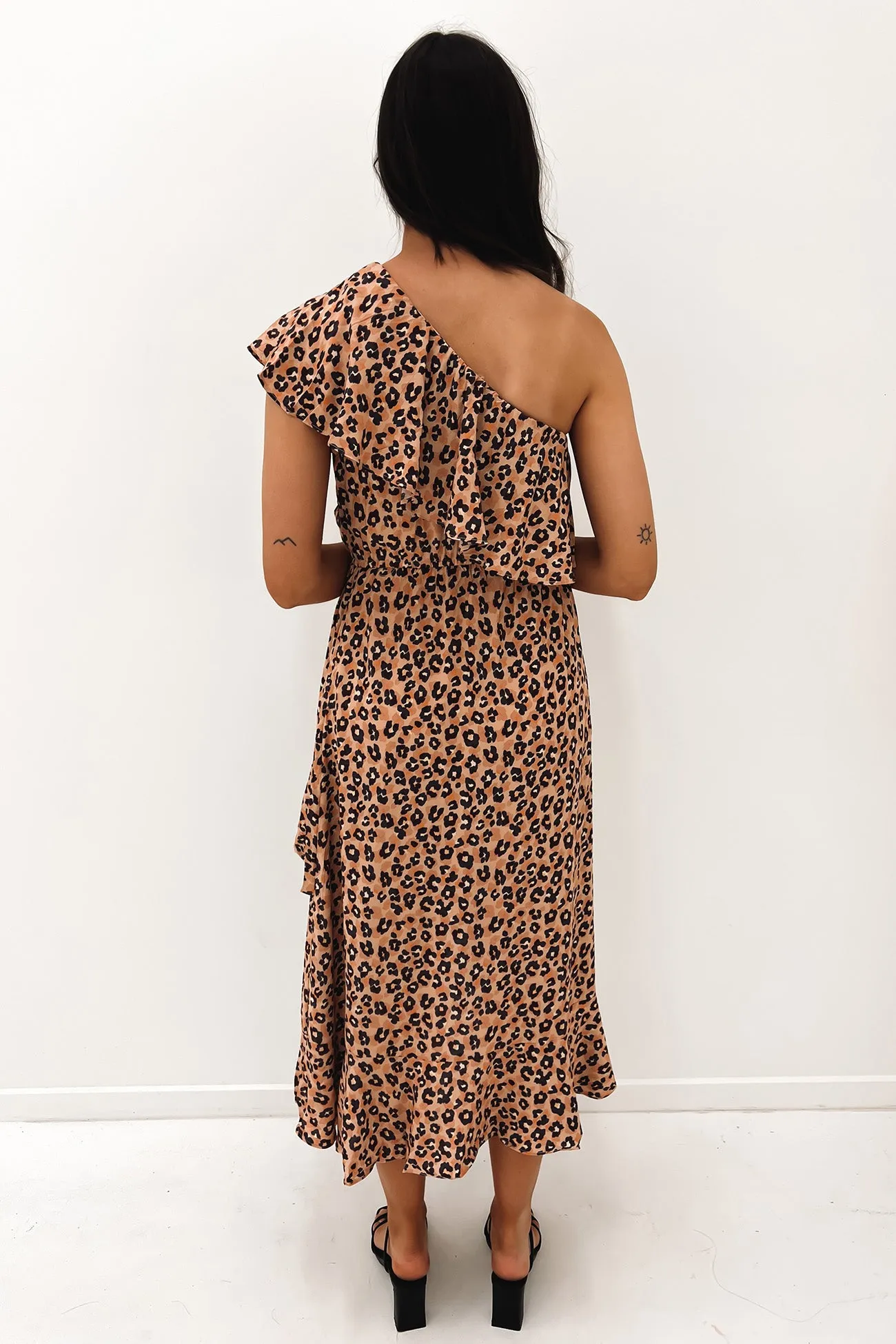 loose silhouette Side-Slit Sandee Midi Dress Leopard