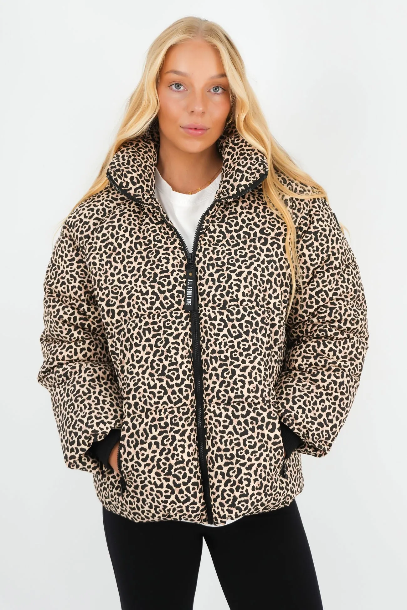 Savannah Puffer Print Zippered Closures Single Buttons