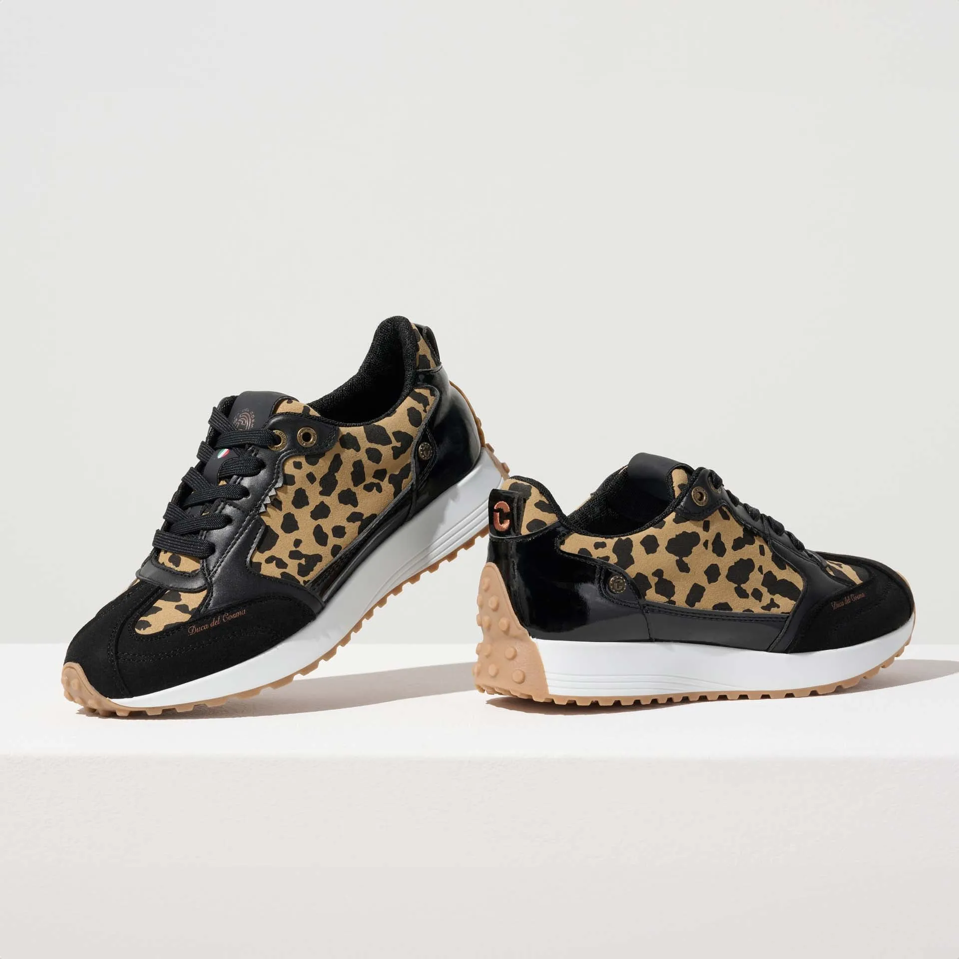 Aviva - Black Responsive Fit