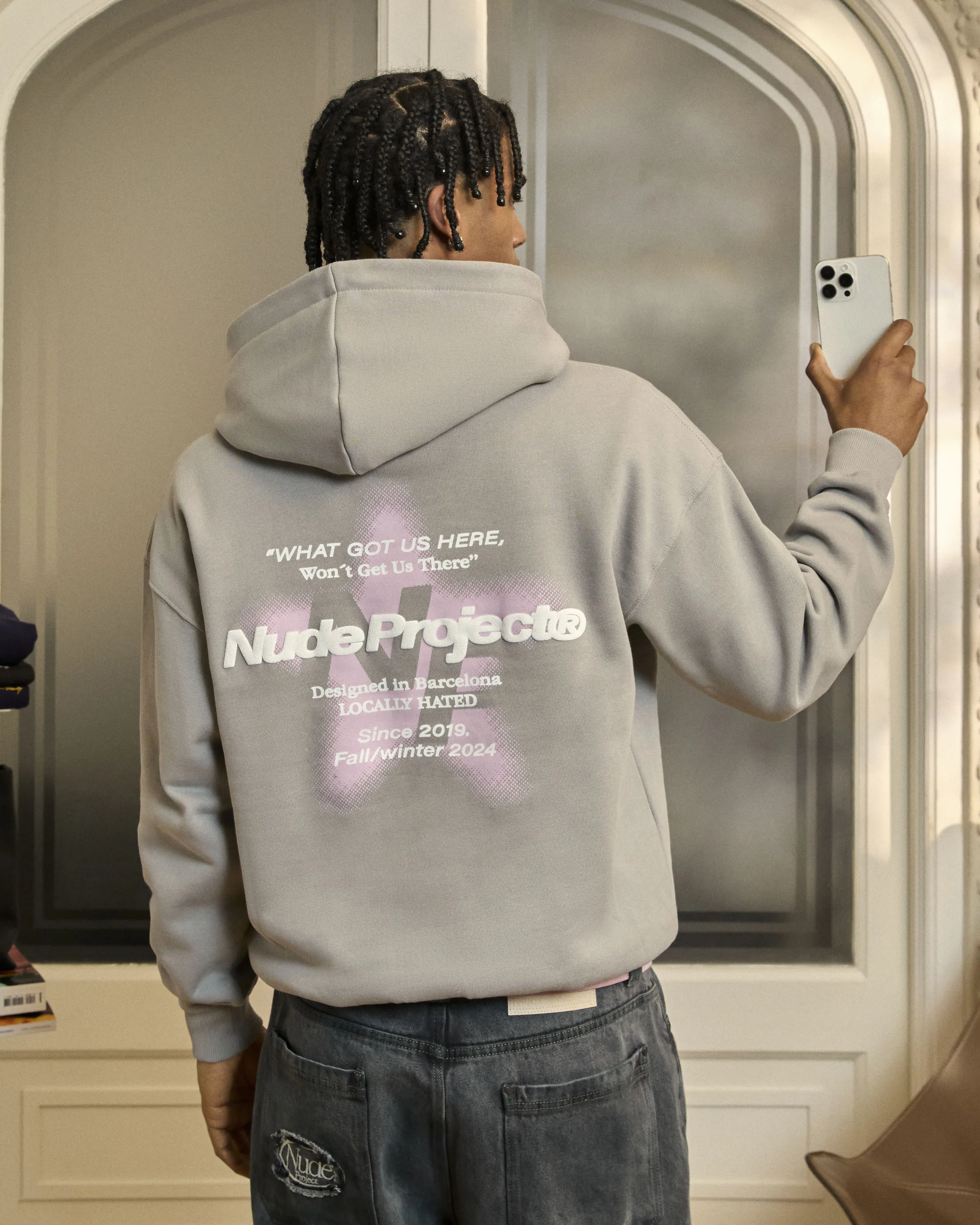 Seoul Hoodie Light Grey right for travel