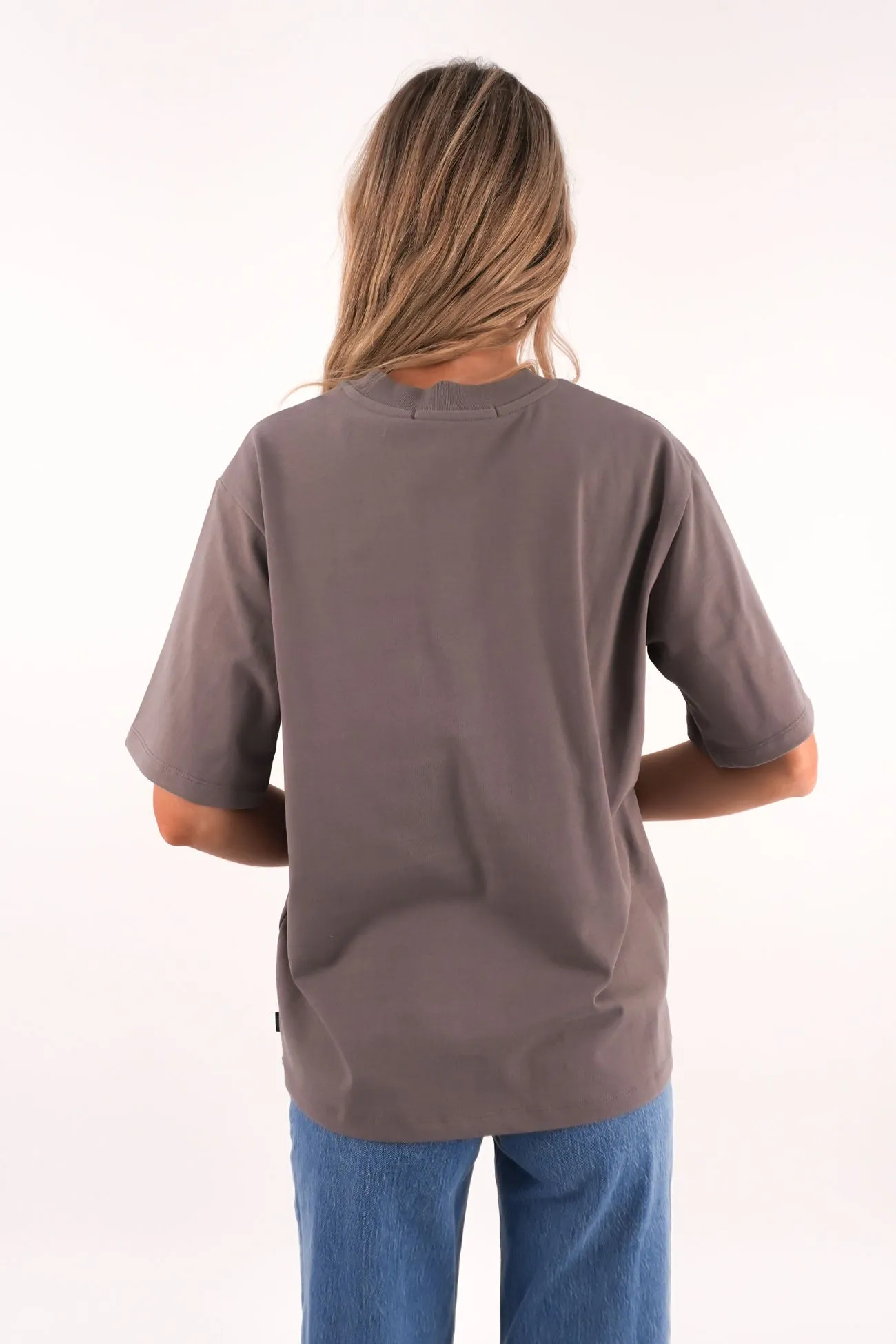 Easy to Style Quick Dry Fabric Shoot Tee Coal