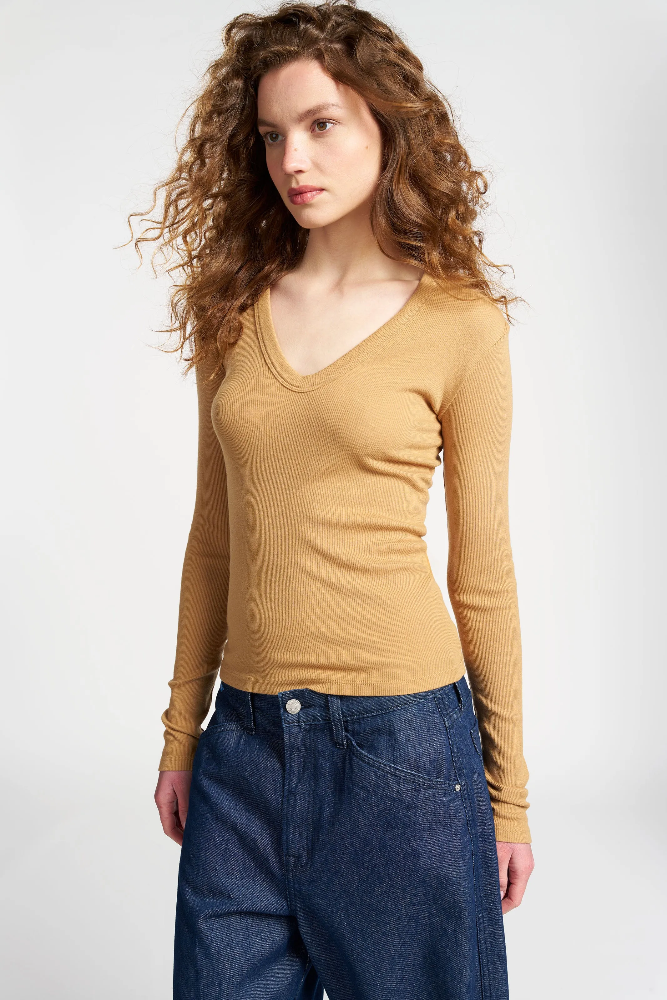 Soft Layer Outdoor Outfit Style Verona U-Neck Shirt