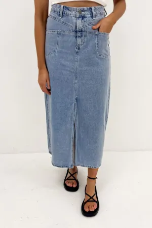 Eryn Denim Maxi Skirt Blue Clean Outfit