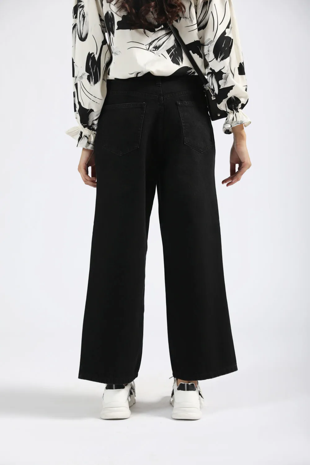 SLOUCHY FIT DENIM No Frills Fit Anti Pilling