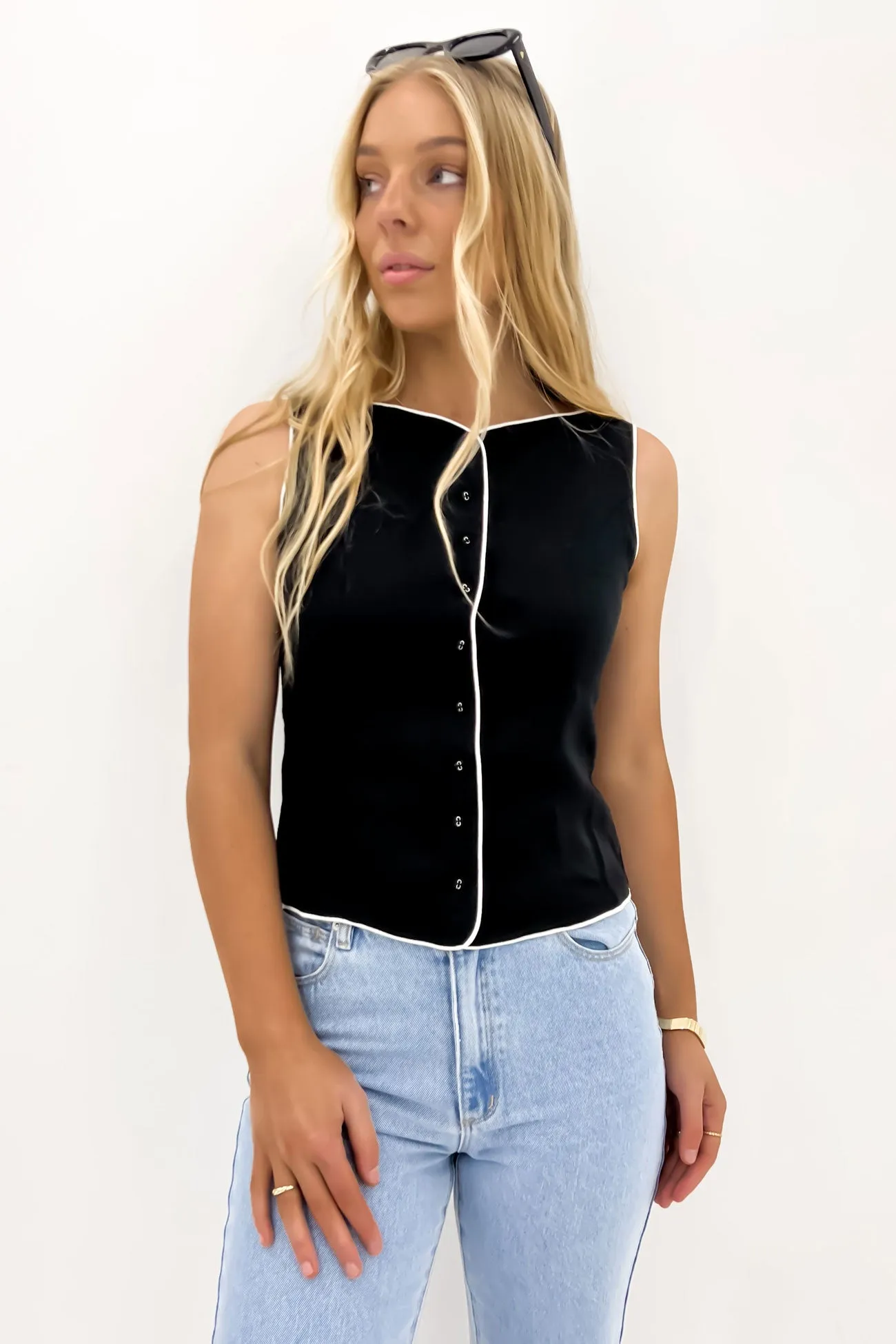 Metro Mode Eliana Vest Black