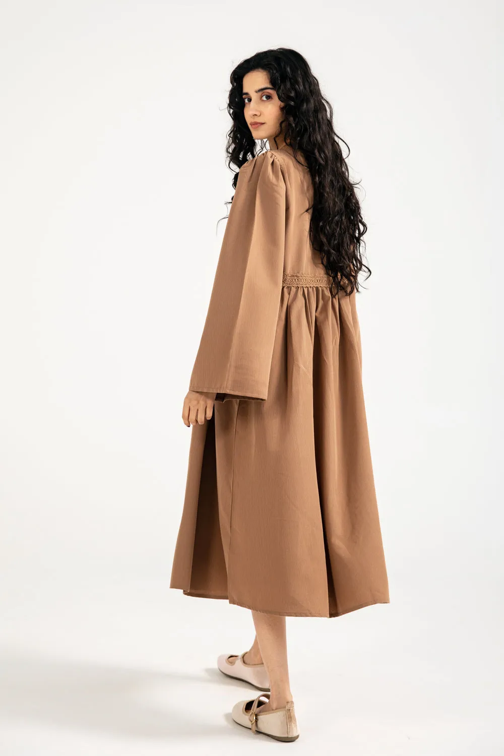 Workwear LONG DRESS WITH LACE DETAILS