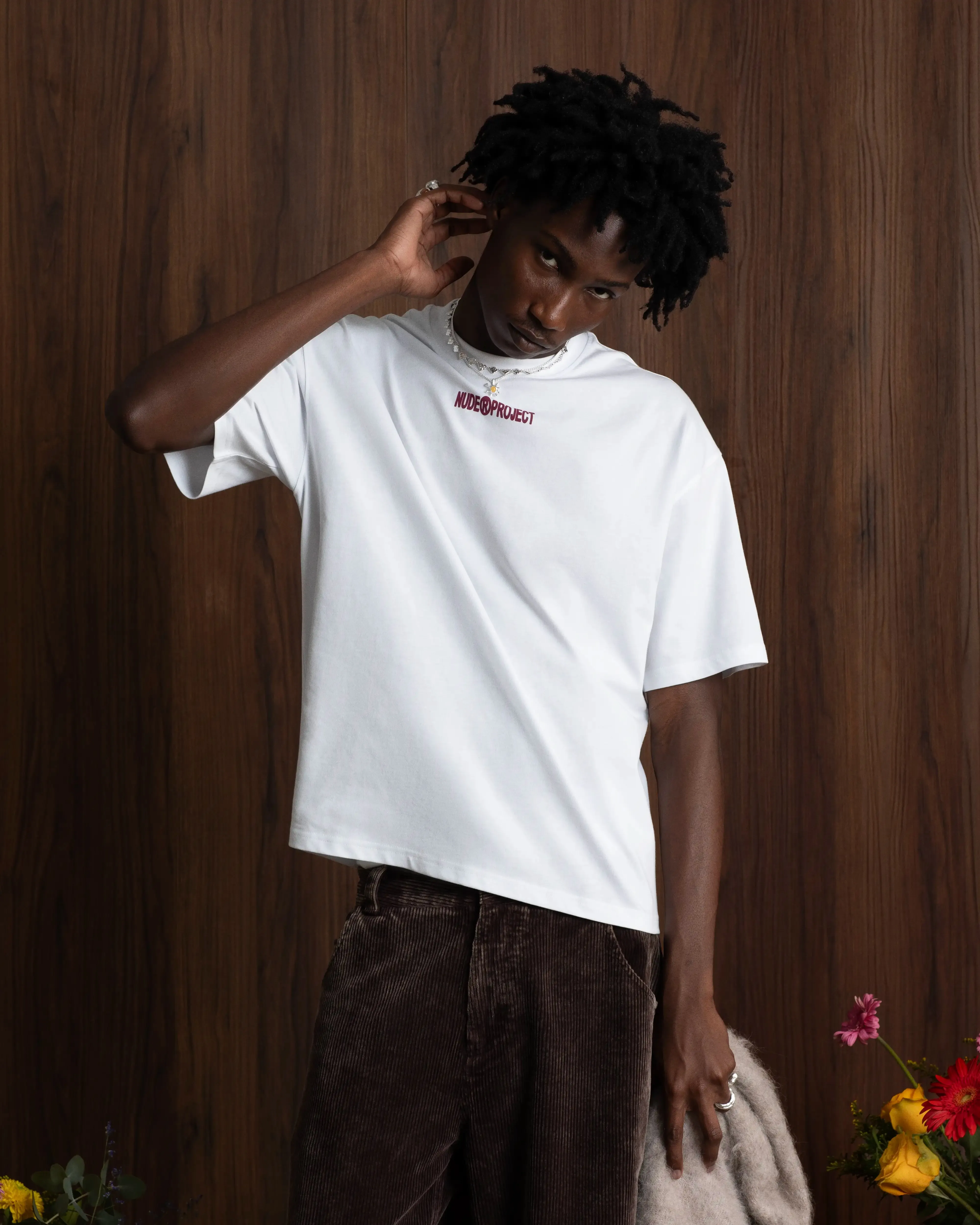 Cassanova Tee White WrinkleFree Fabric Magnetic Closure