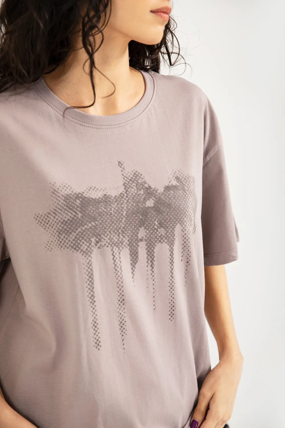 GRAPHIC OVERSIZED TEE discount offer