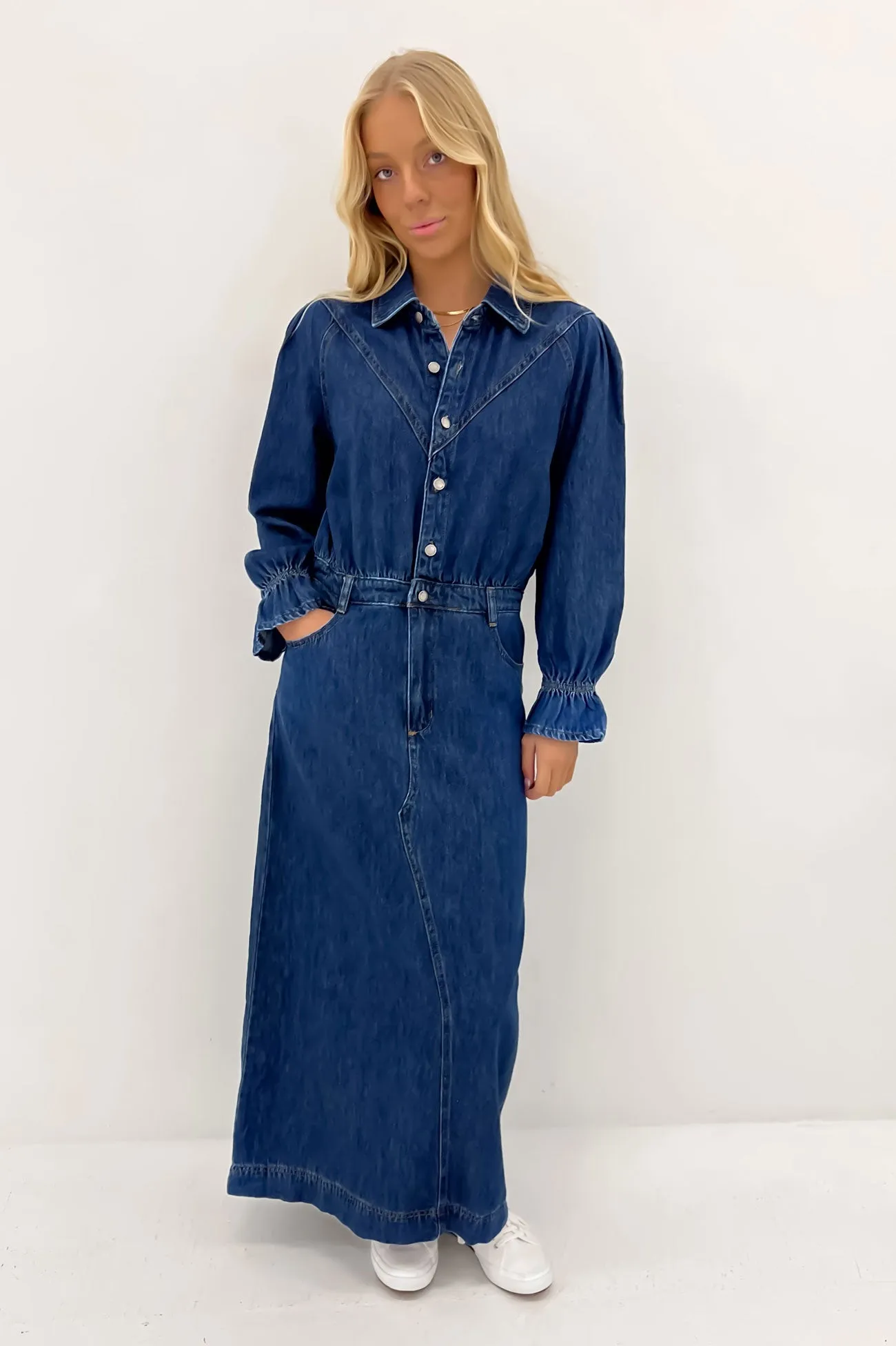 Calm Energy Light and breezy summer dress Macey Denim Maxi Dress Mid Blue