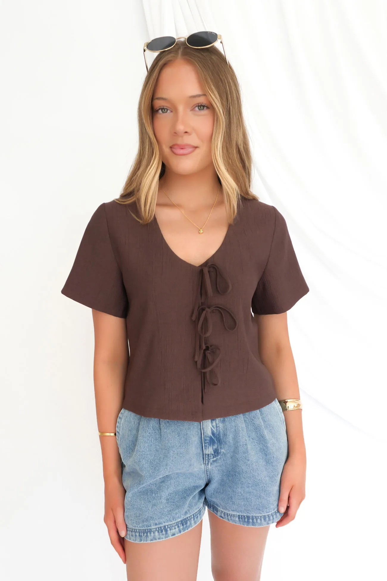 Onyx Tie Tee Brown Breathable Fit Design
