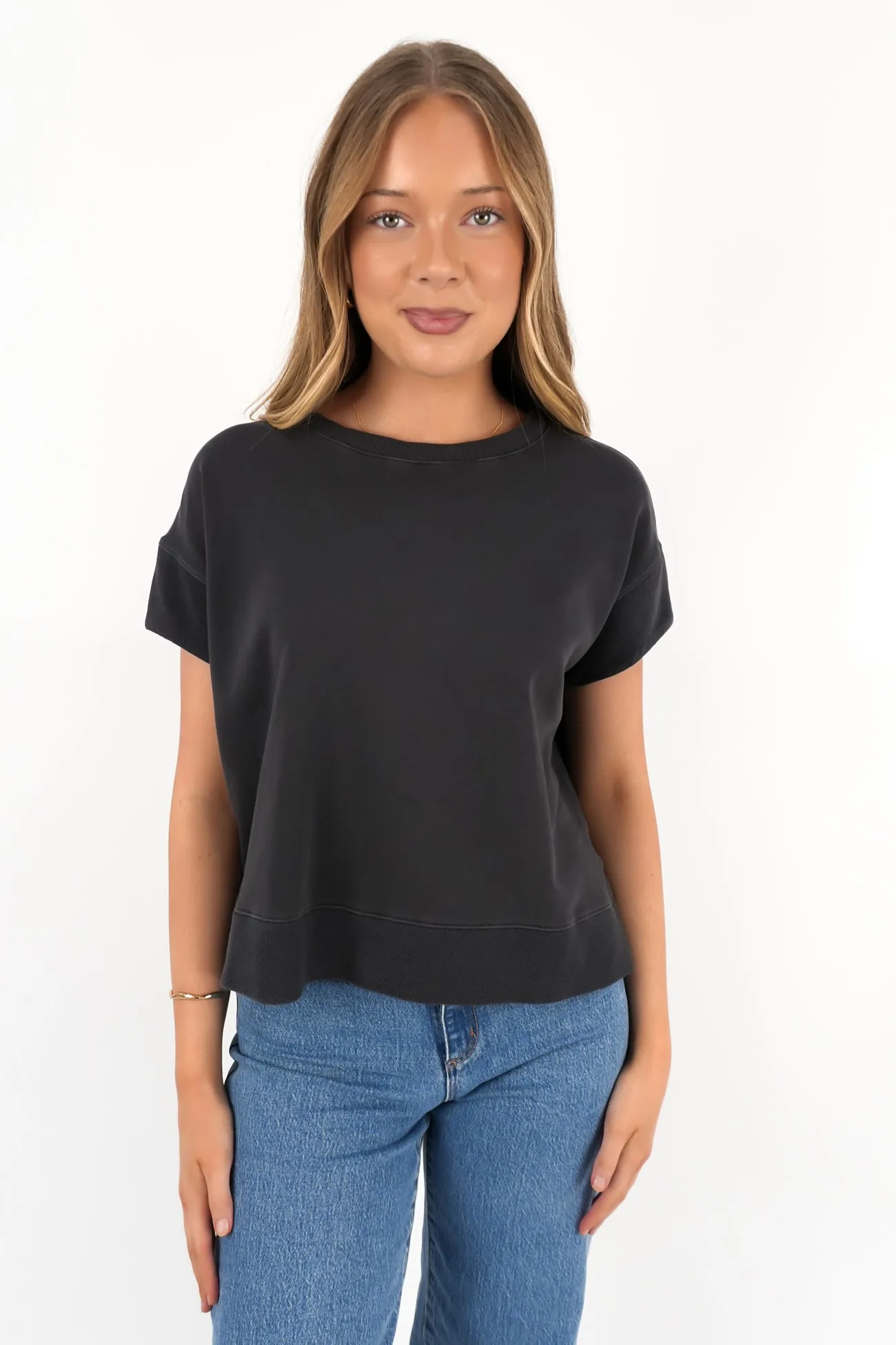 Sleek Waistband Leisure Wear Hustler Tee Charcoal