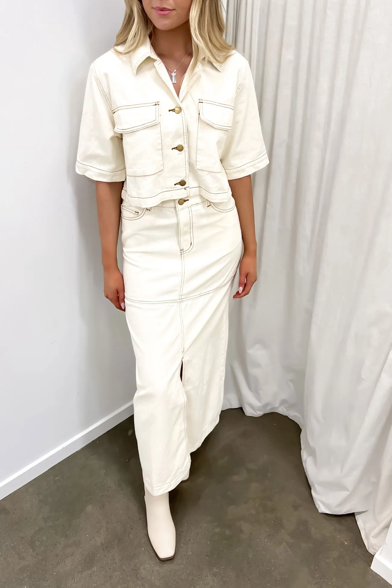 Chill Design Alicia Denim Cropped Shirt Sand