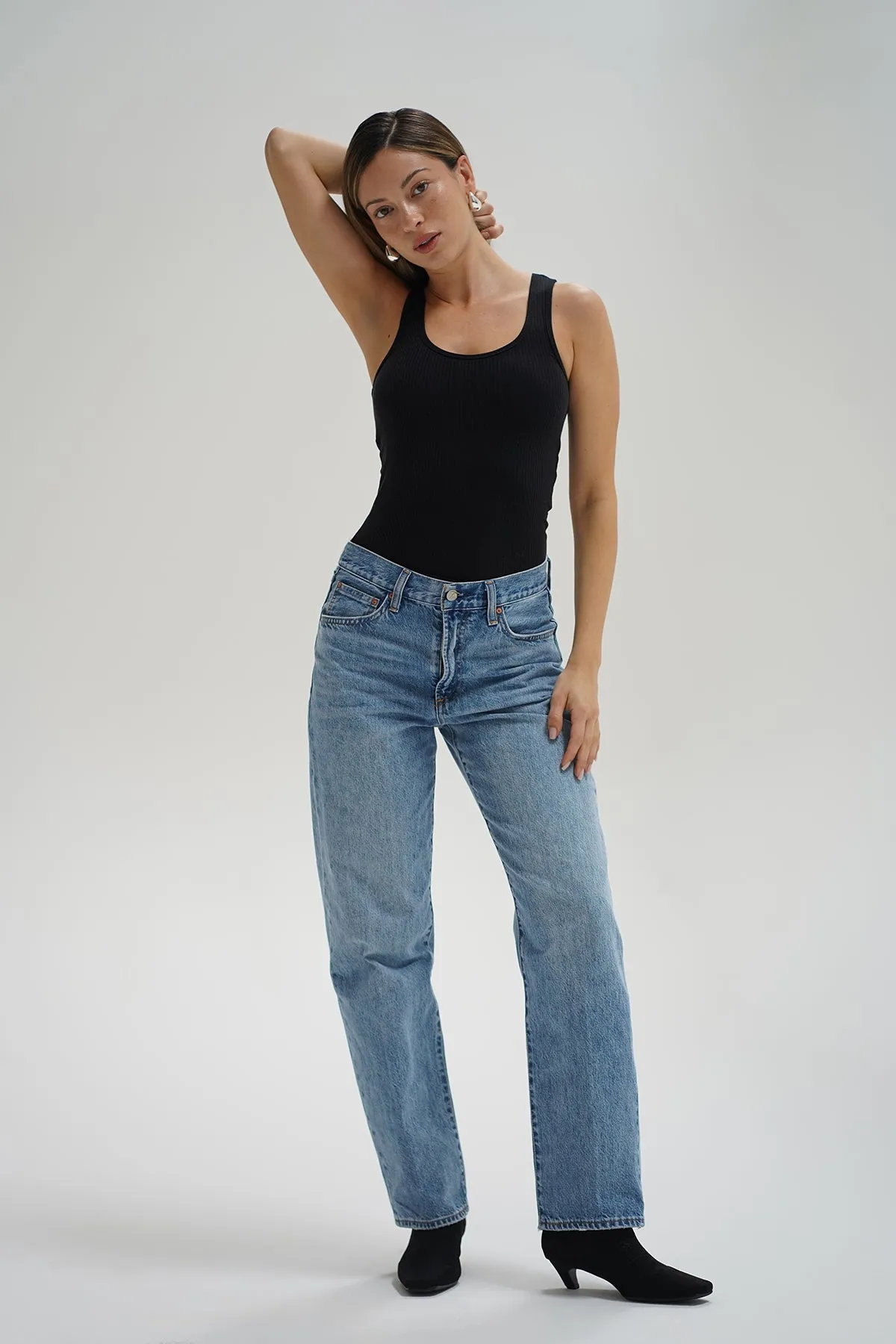 Light Fabric yoga mode Casen Ribbed Tank - Black