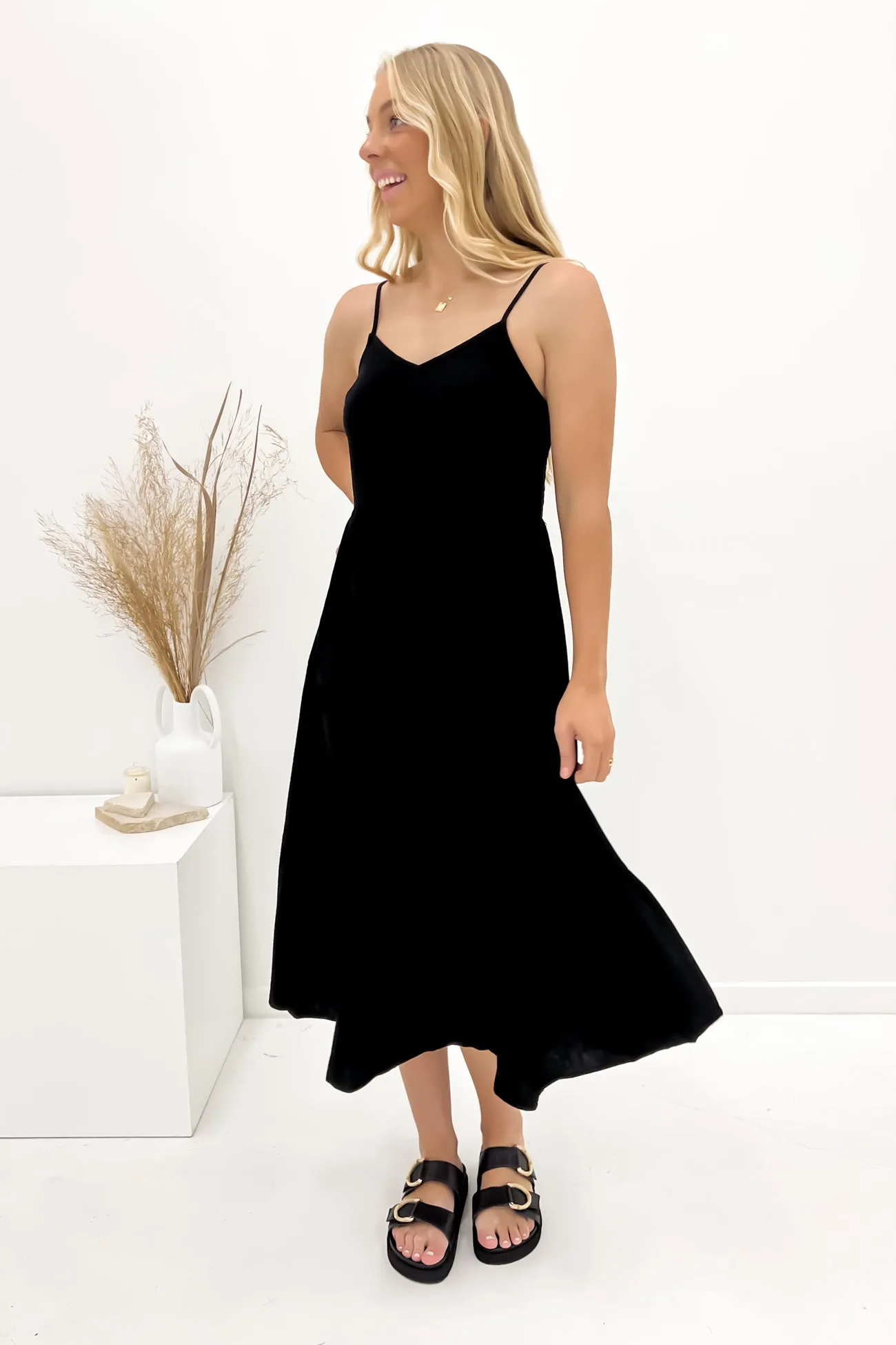 Bridey Midi Dress Black LightweightMaterial Stylish and Simple