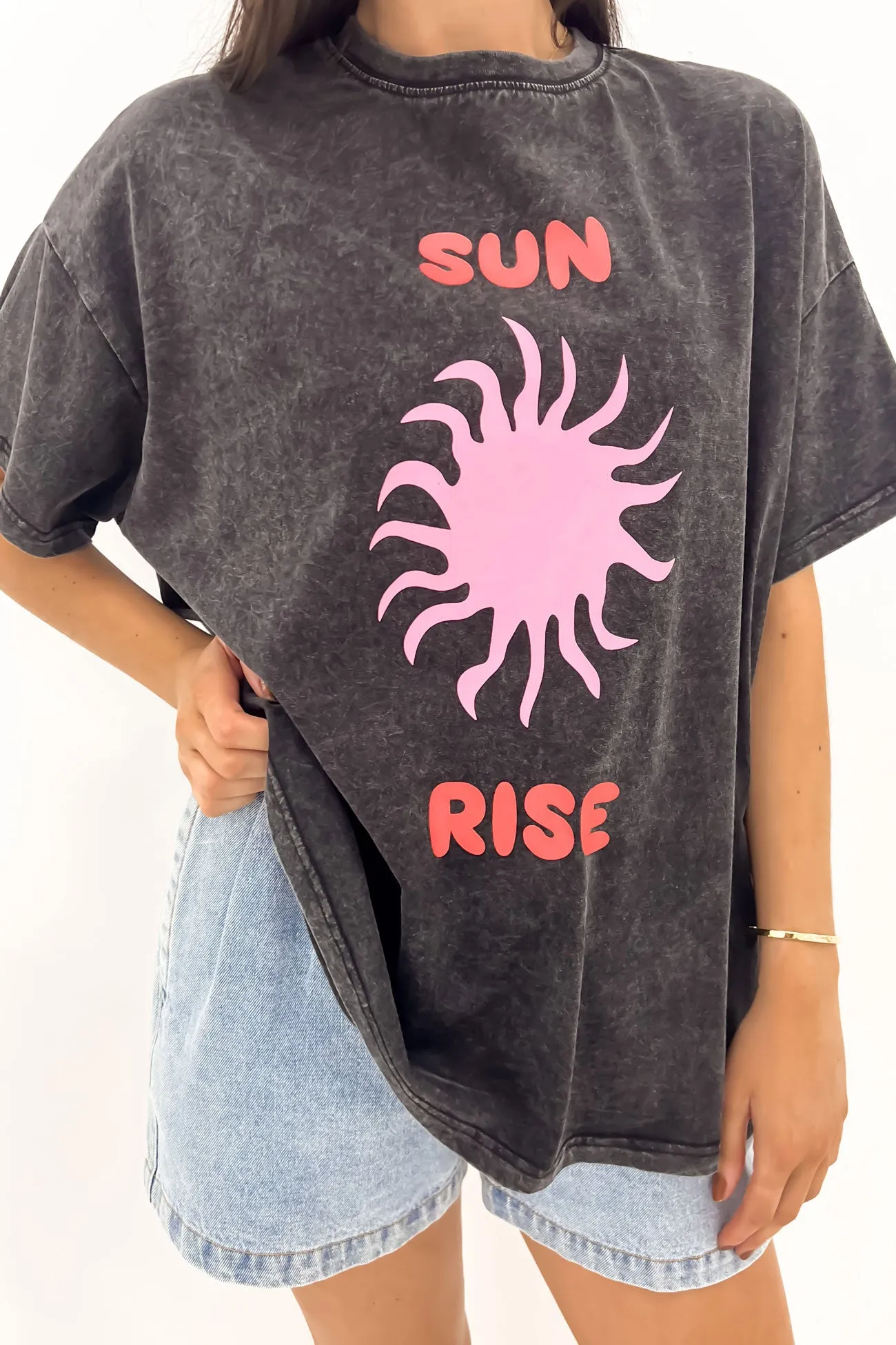 SoftenedTexturedWeave Sun Rise Tee Black Acid Wash