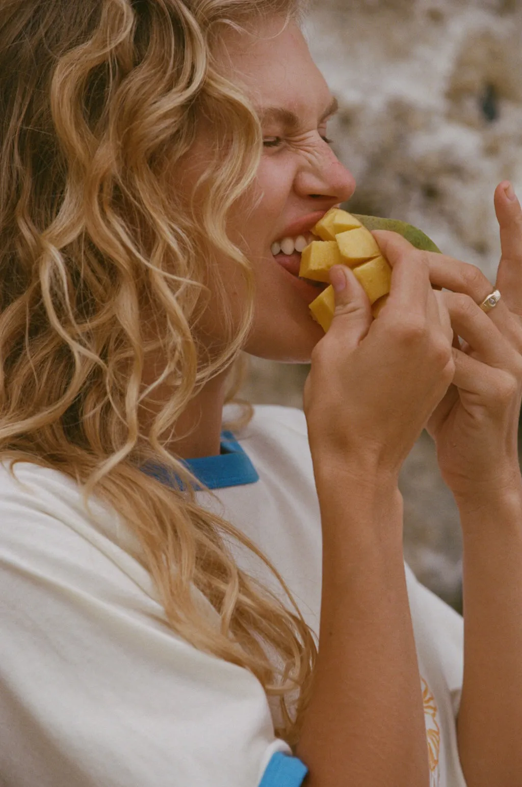 Sunrise Seashell Ringer Tee Pullover