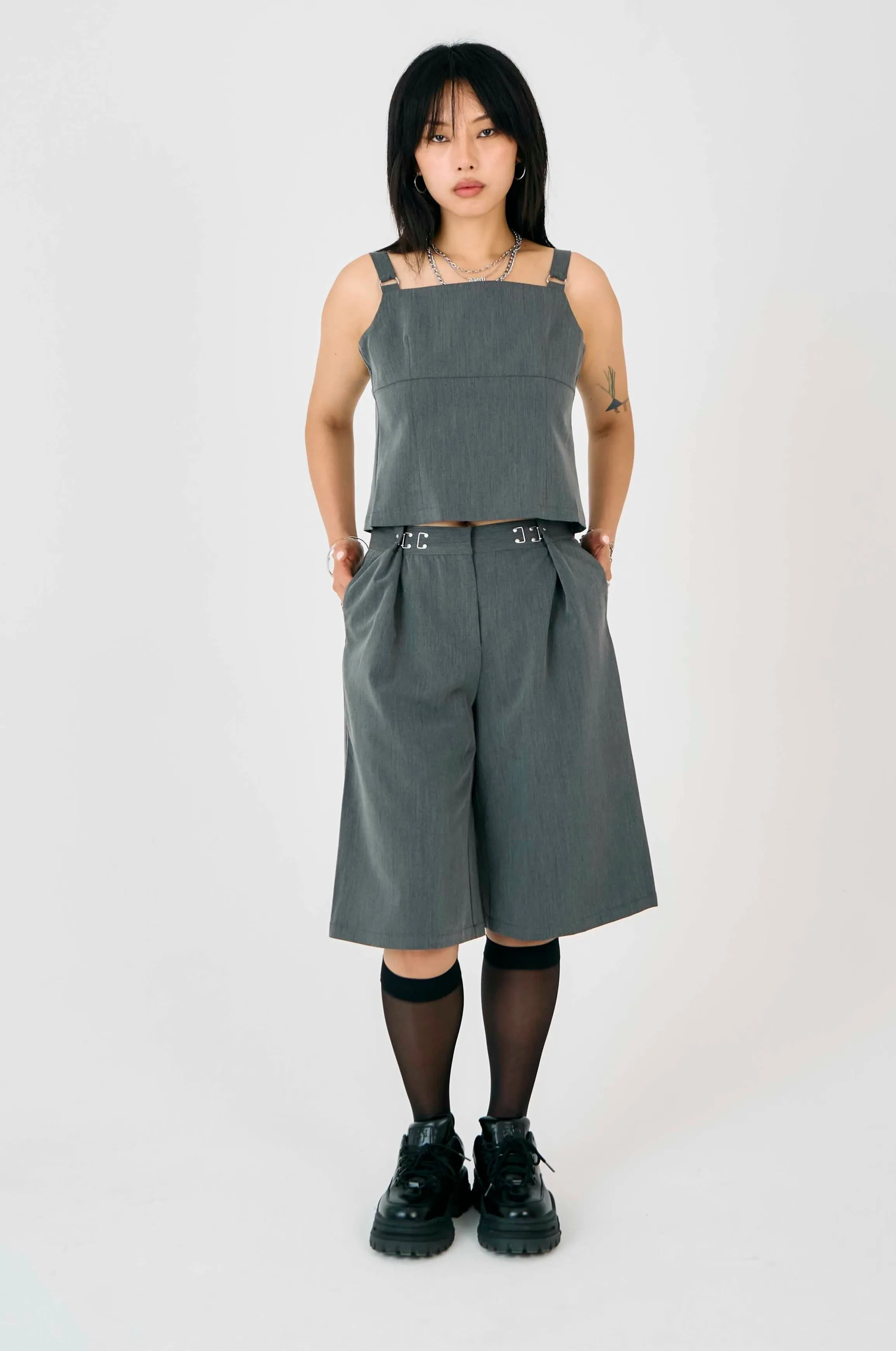 StretchableMaterial Tailor Backless Cami Top