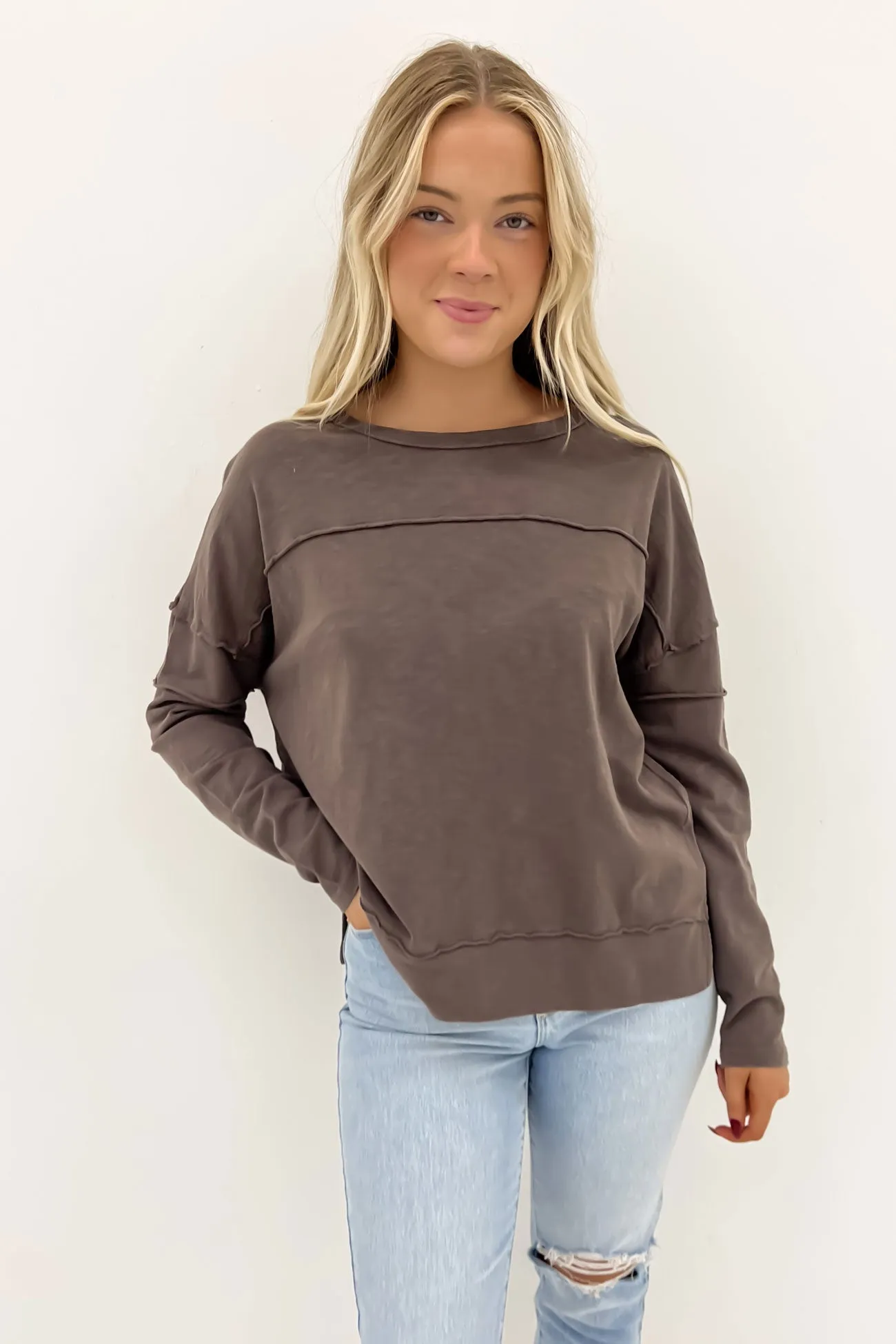Jayne Throw On Top Stone Grey Laid-Back Outfit NonBindingEdges