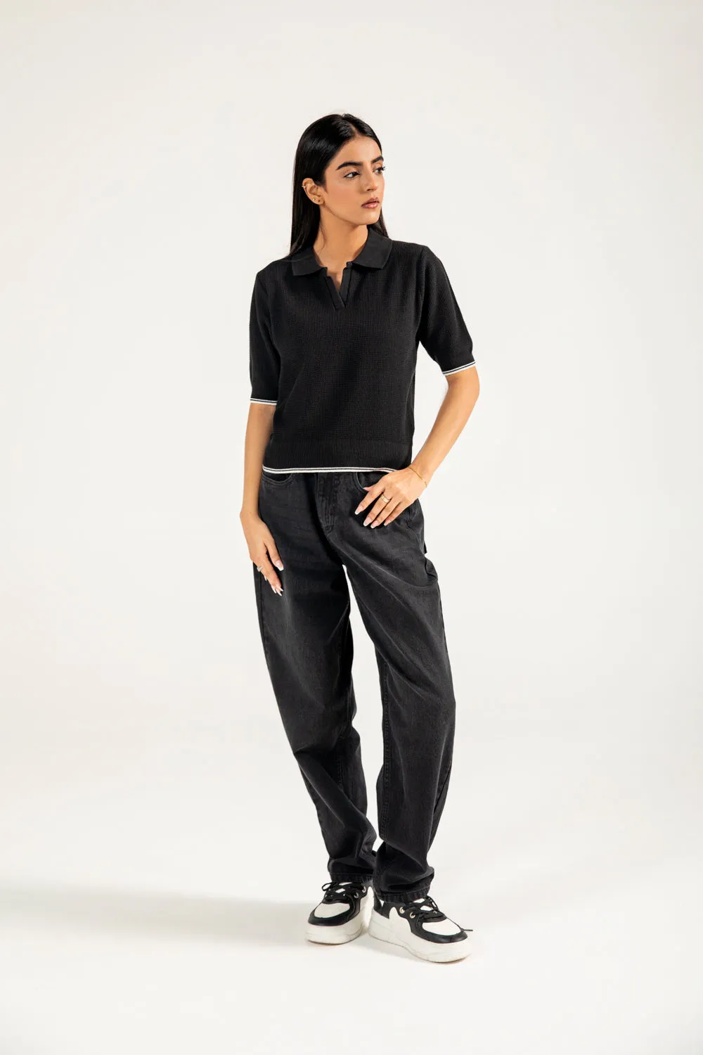 Chic Casual Outfit TEXTURED KNITTED POLO