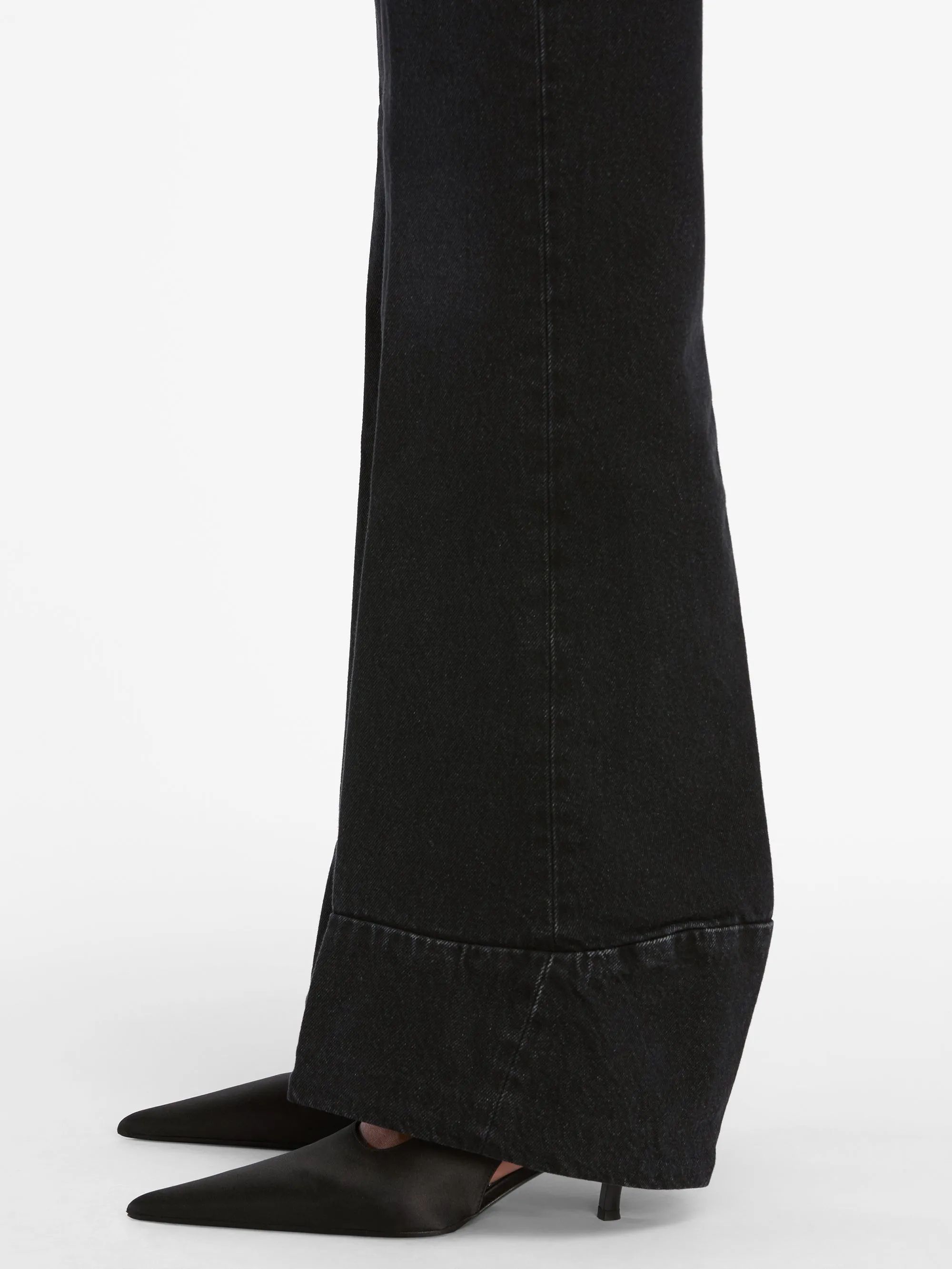 Chill Mode LightweightComfort The Atelier Gesture Jean -- Salvation