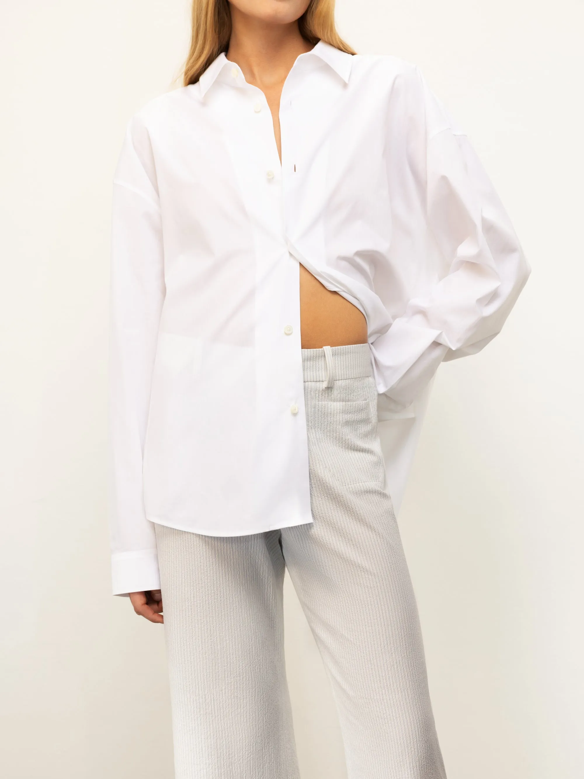 Fast Move SnagFreeFabric The Seersucker Modernist Trouser -- Light Chambray Multi