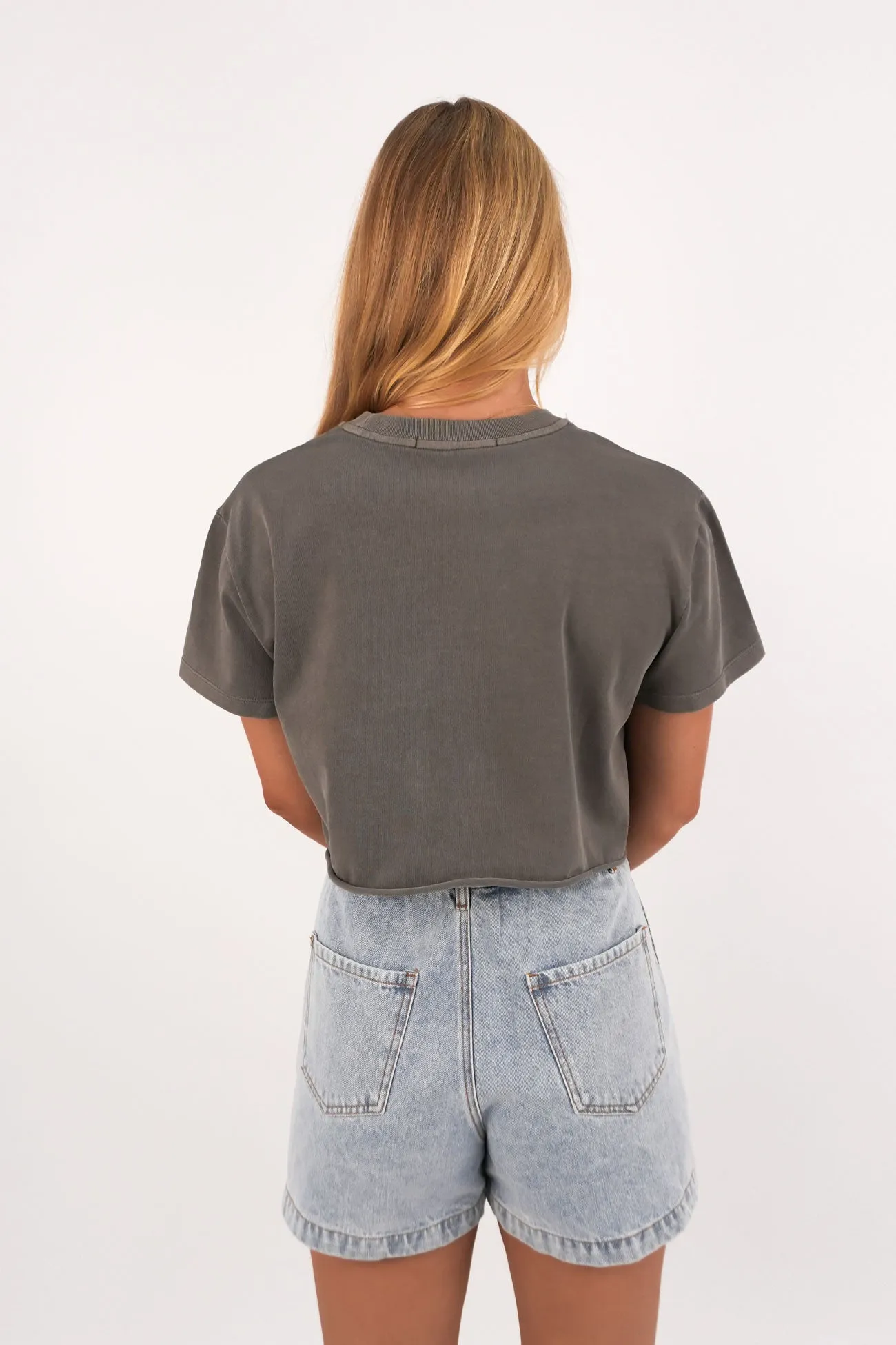 Quick Release Hem Formation Crop Tee Coal